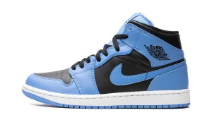 Air Jordan 1 Mid University Blue Walk Day
