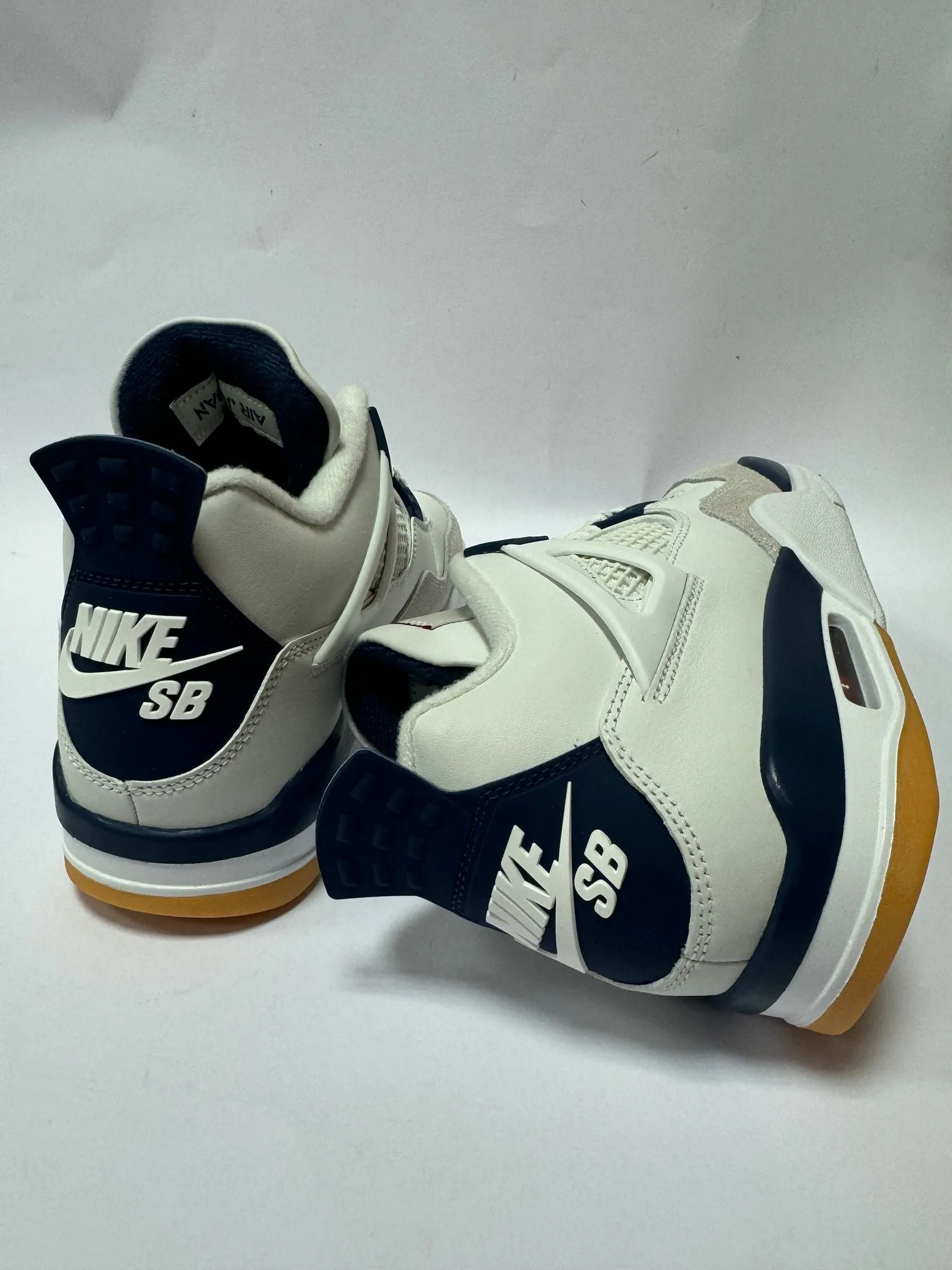 Grip Sole day trip Jordan 4 Retro SB "Navy"