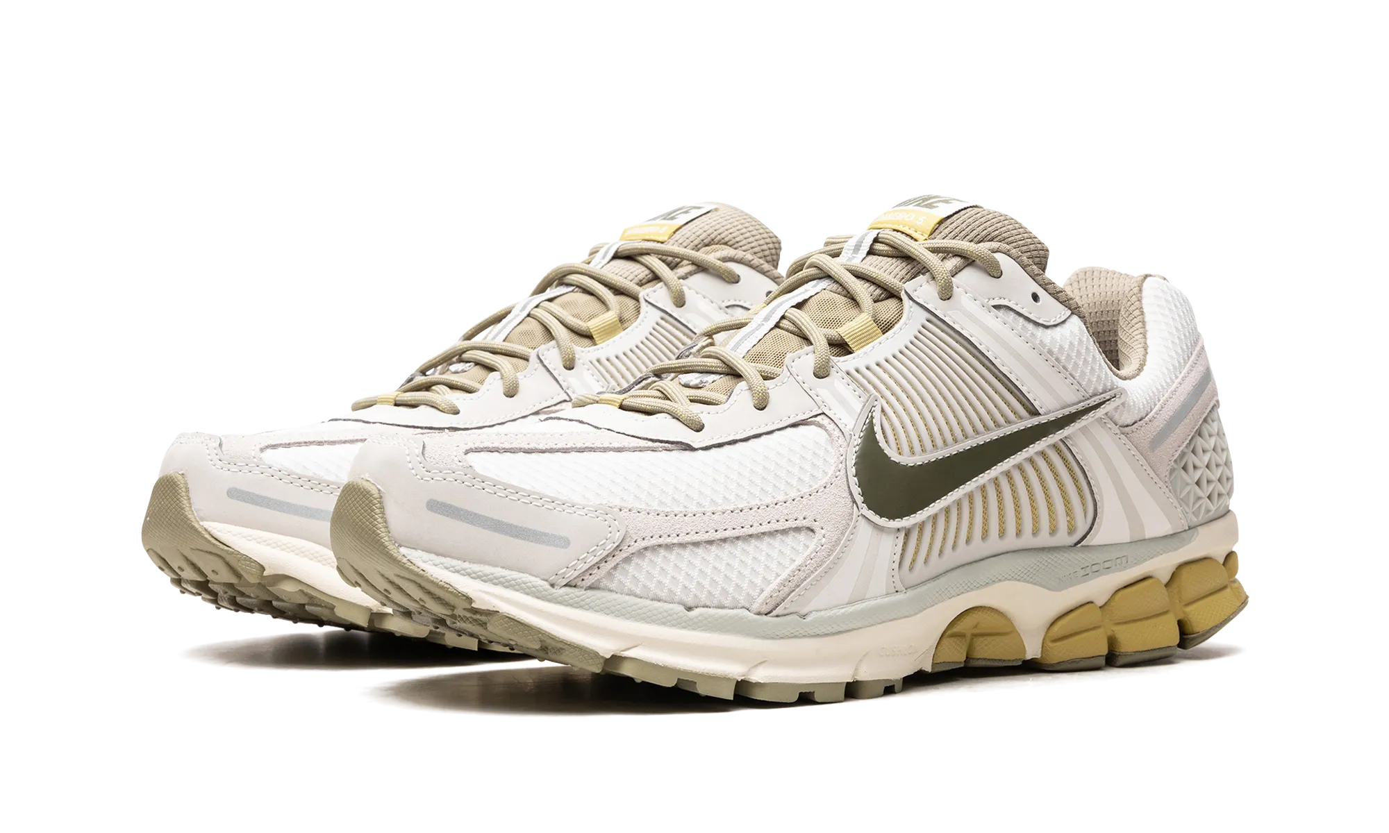 Zoom Vomero 5 "Light Bone/Medium Olive" athlete shoes