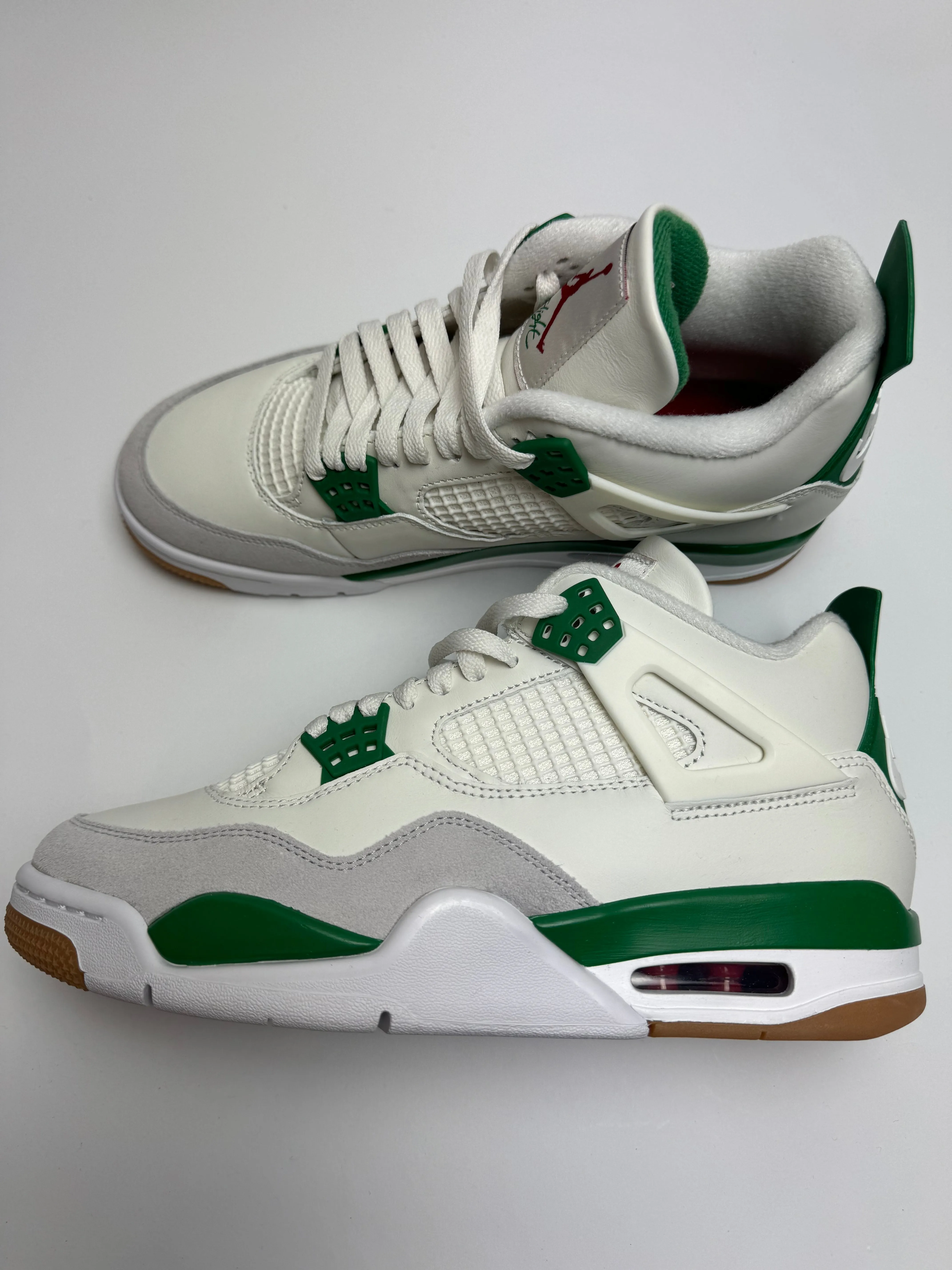 Clean Fit Moisture wicking Air Jordan 4 SB "Pine Green"