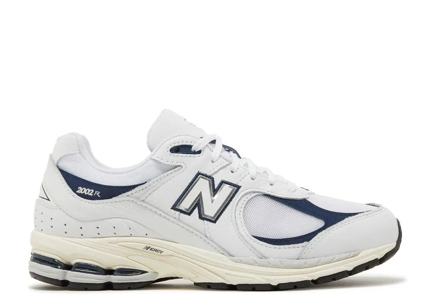 Narrow Fit Parkour Hike New Balance 2002R White Natural Indigo