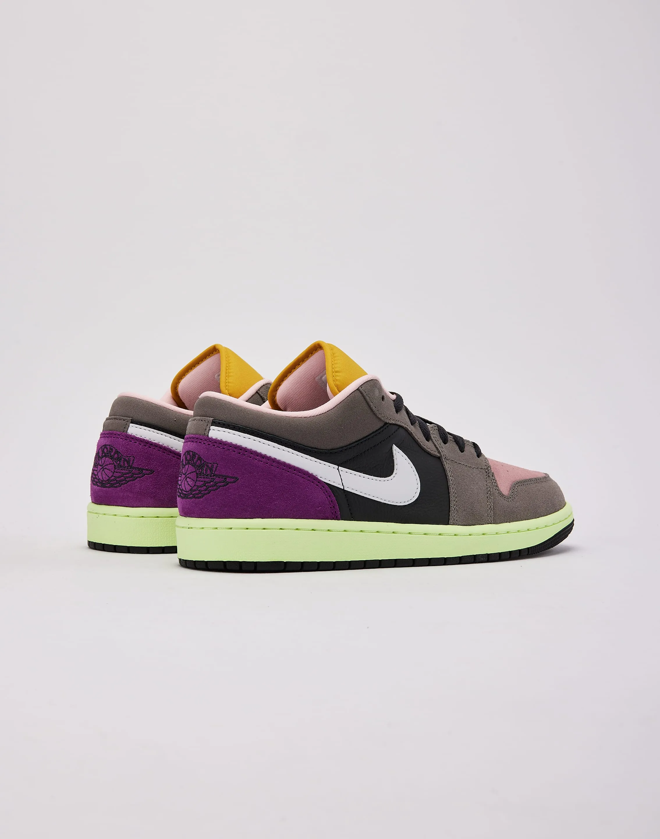 Jordan Air Jordan 1 Low SE Slip On Style