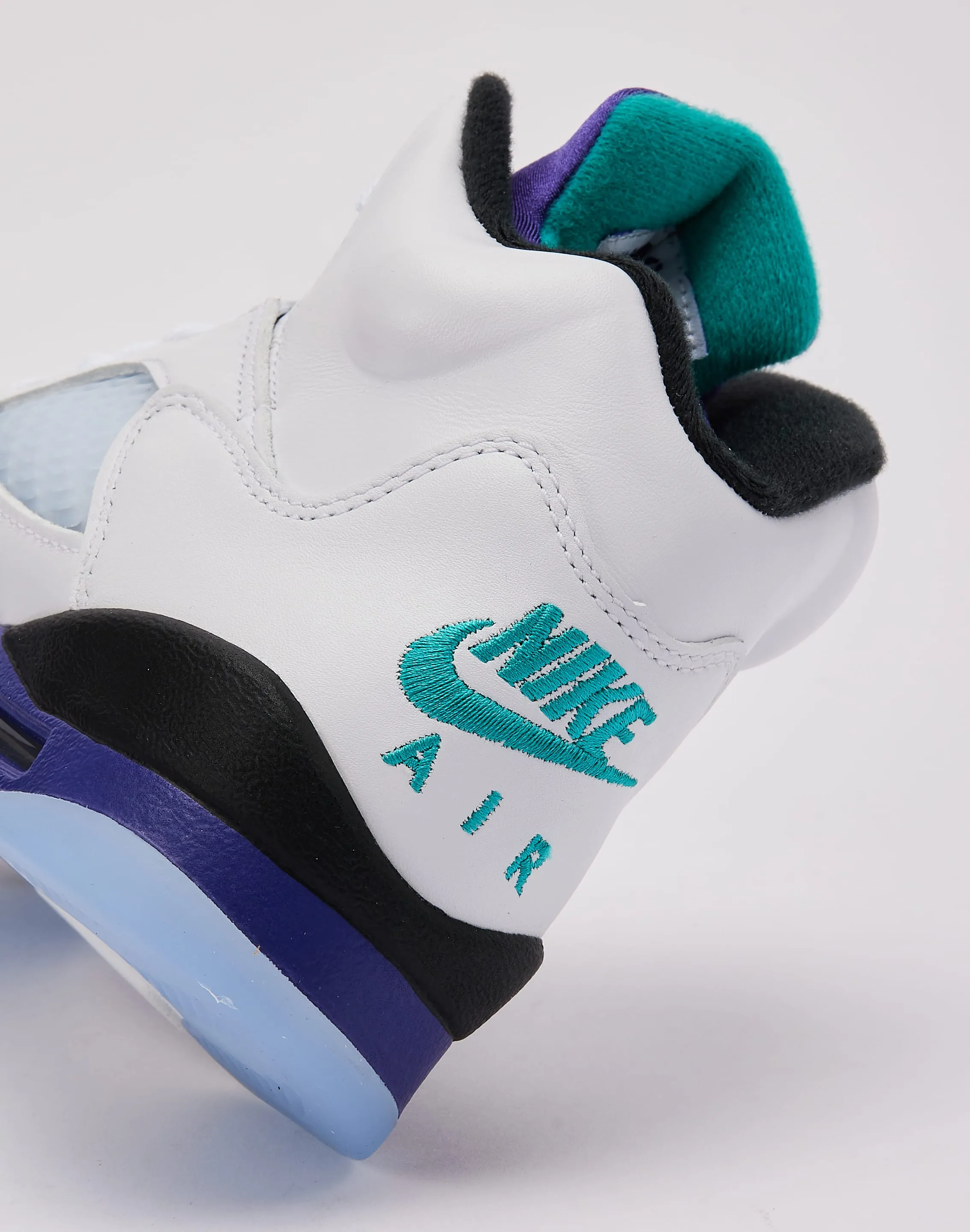 Petite Fit Jordan Air Jordan 5 Retro OG 'Grape' Grade-School