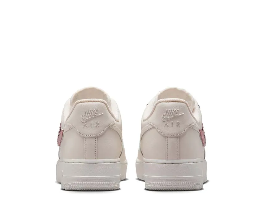Smooth Sole Nike Air Force 1'07 LX W