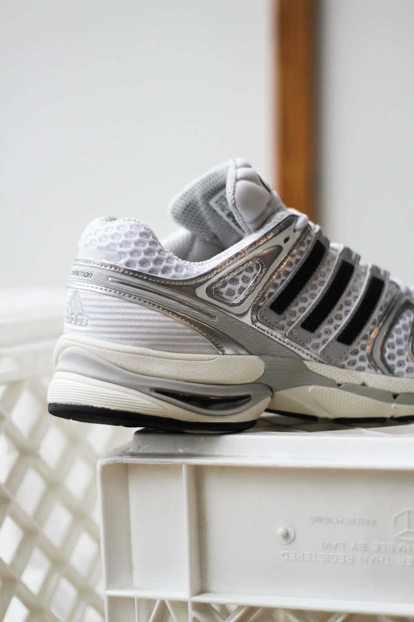 Flexibility Feature ADIDAS ADISTAR CONTROL 5 "METALLIC SILVER/GREY" Kids Fun