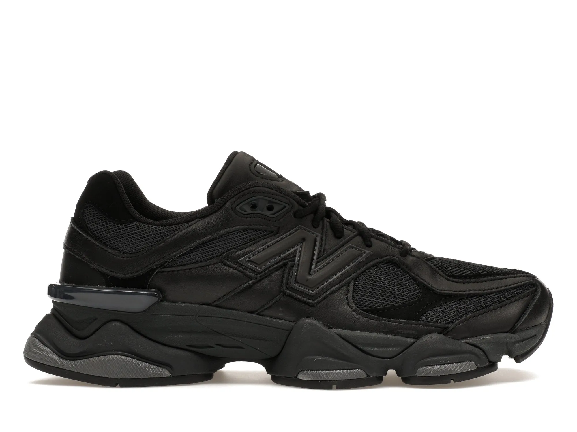 Winter Base New Balance 9060 Triple Black Leather