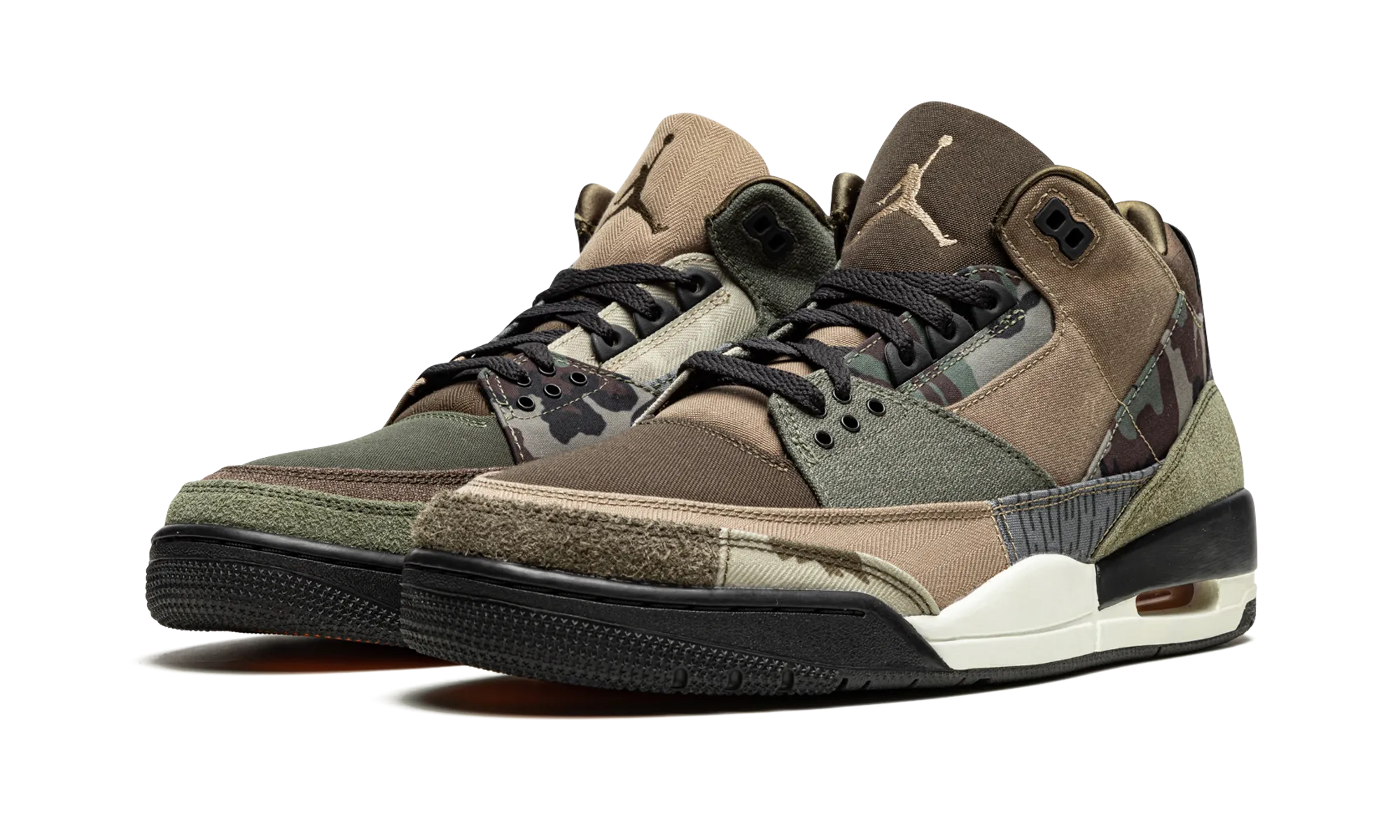 Air Jordan 3 "Patchwork Camo" Fast Outing