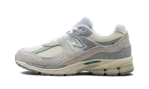 2002R "LINEN" workout shoes Street Pic
