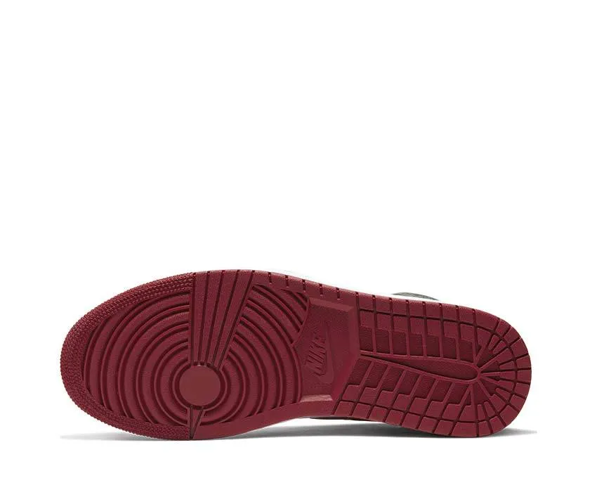 Air Jordan 1 Retro High OG "Bloodlines" Mobility Ease Metro Go