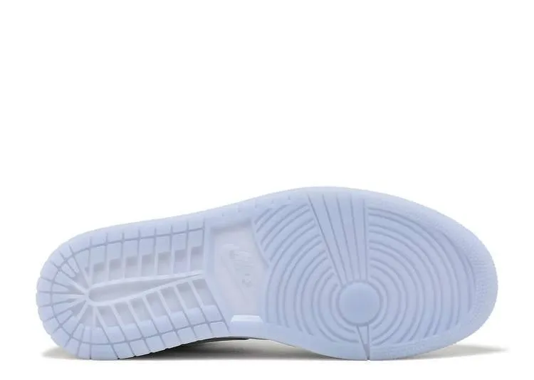 Air Jordan 1 Low Wolf Grey Stable Fashionable color scheme