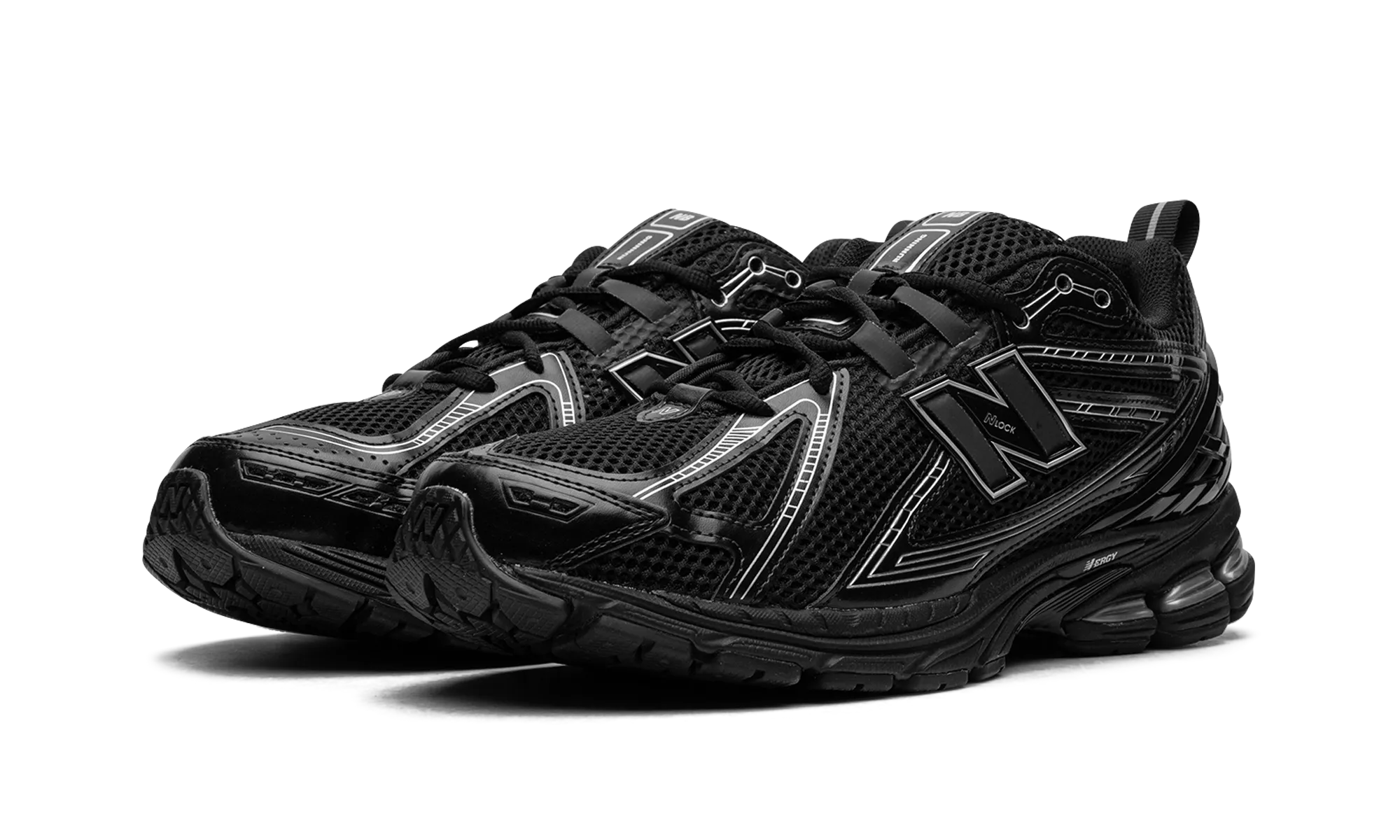 Cushioned Comfort 1906R "Black / Silver"