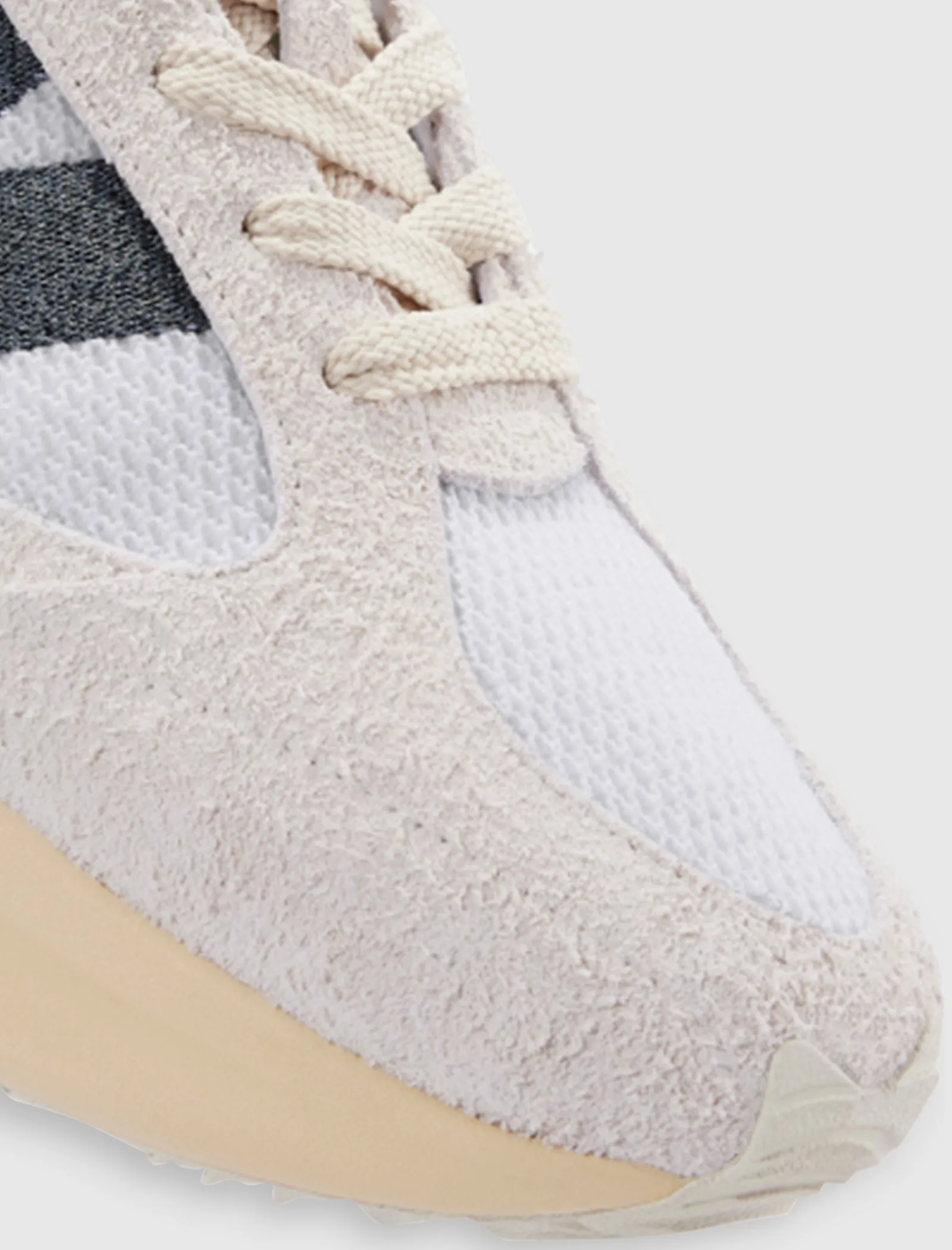 WARPED RUNNER "WHITE BEIGE" Comfort support