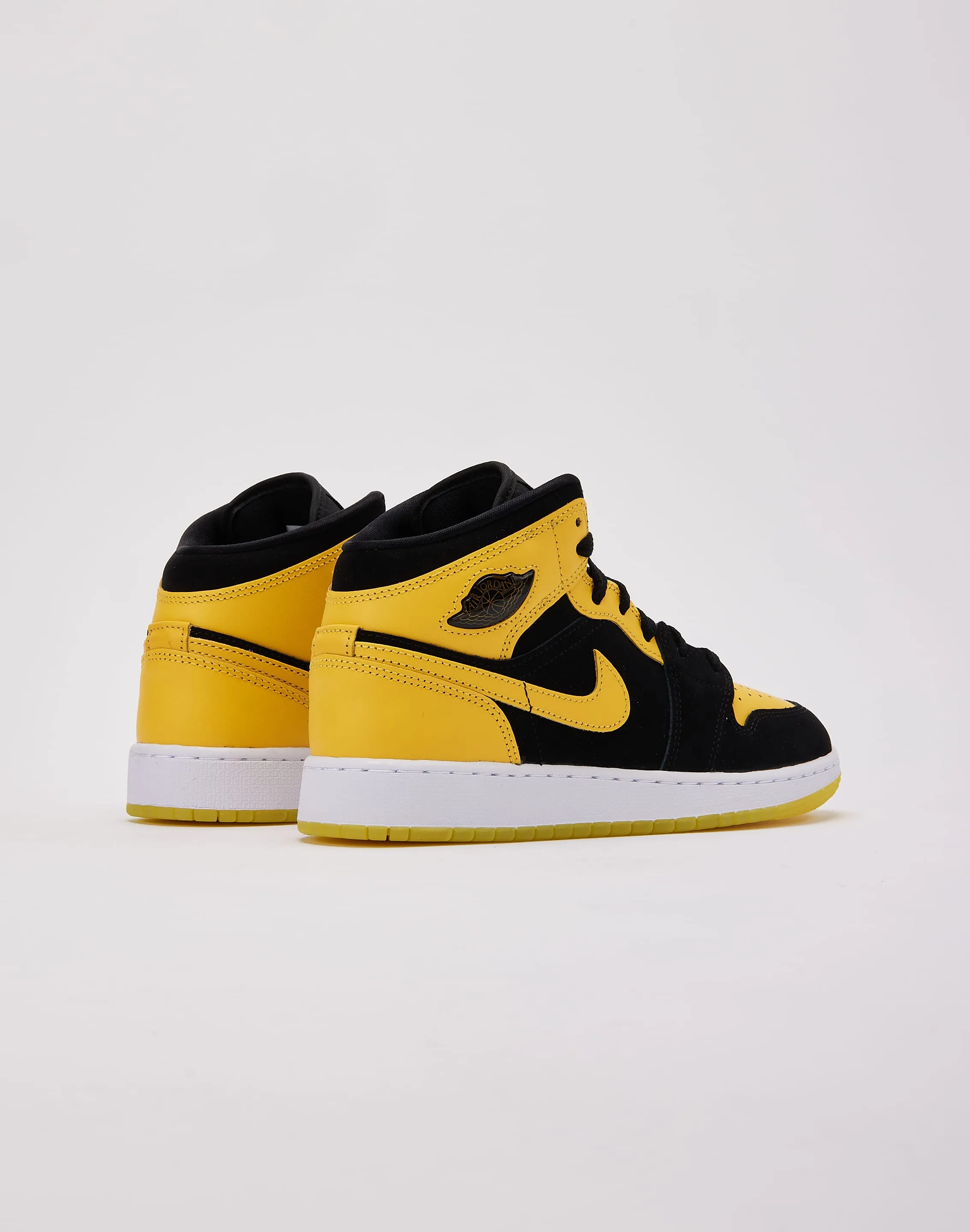 Agile Path Jordan Air Jordan 1 Mid SE 'New Love' Grade-School