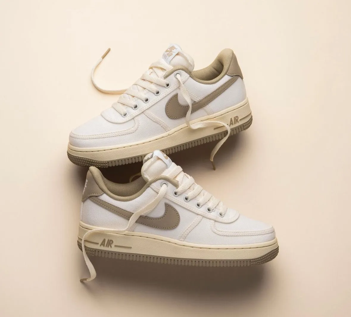 Bus Hop NIKE AIR FORCE 1 OFF WHITE KHAKI