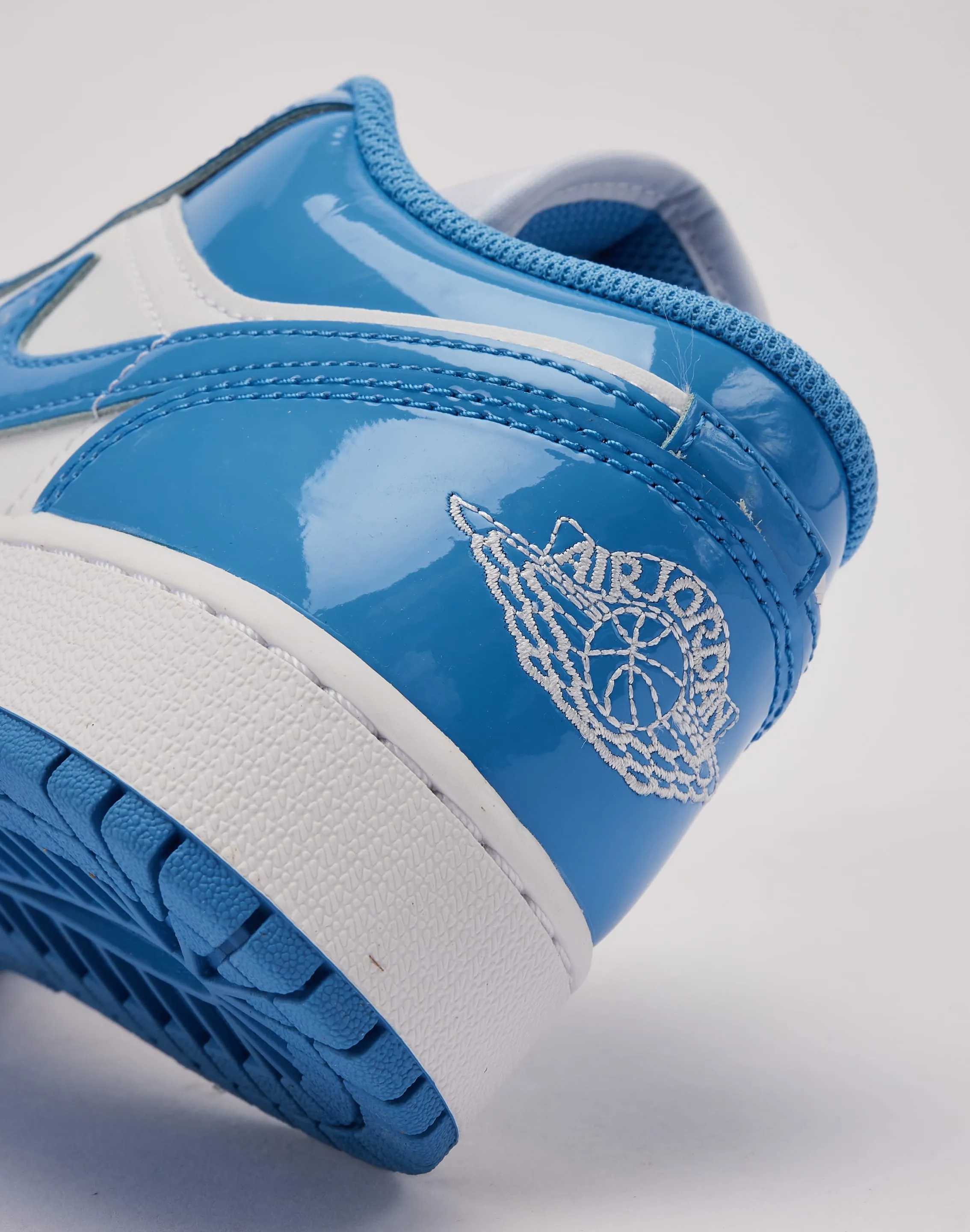 Light Step Jordan Air Jordan 1 Low SE Grade-School