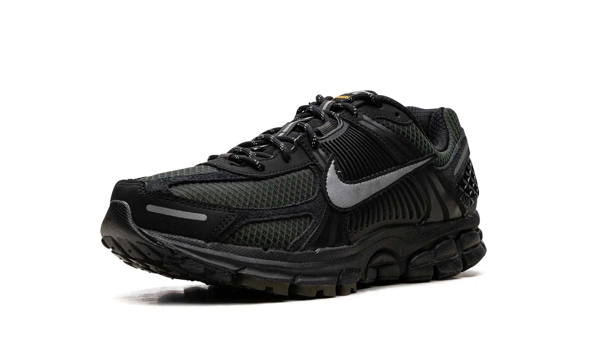 step - in comfort Vomero 5 "Black Sequoia"