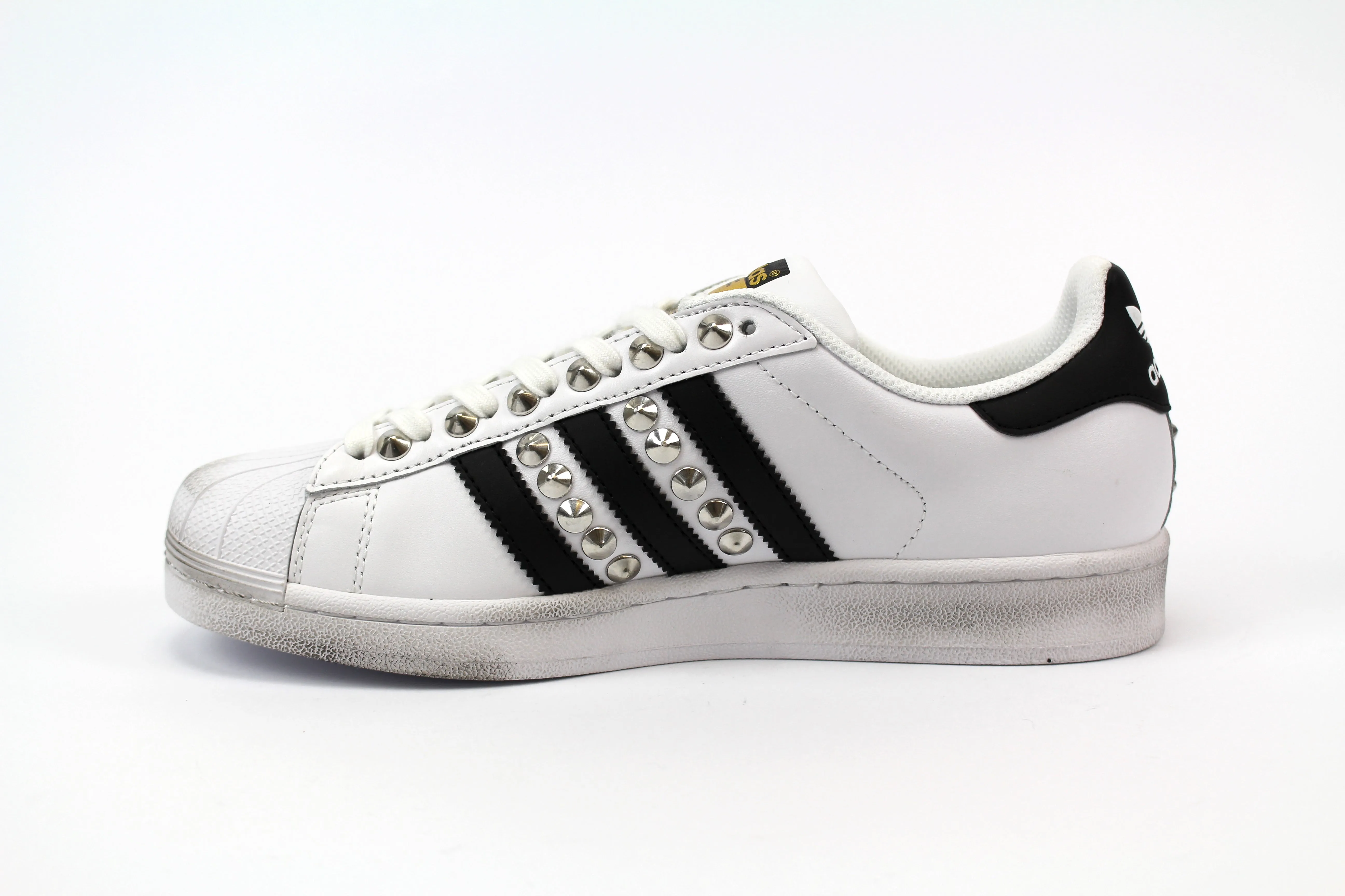 Comfy Layers Balanced Motion Adidas Superstar Classic Borchie