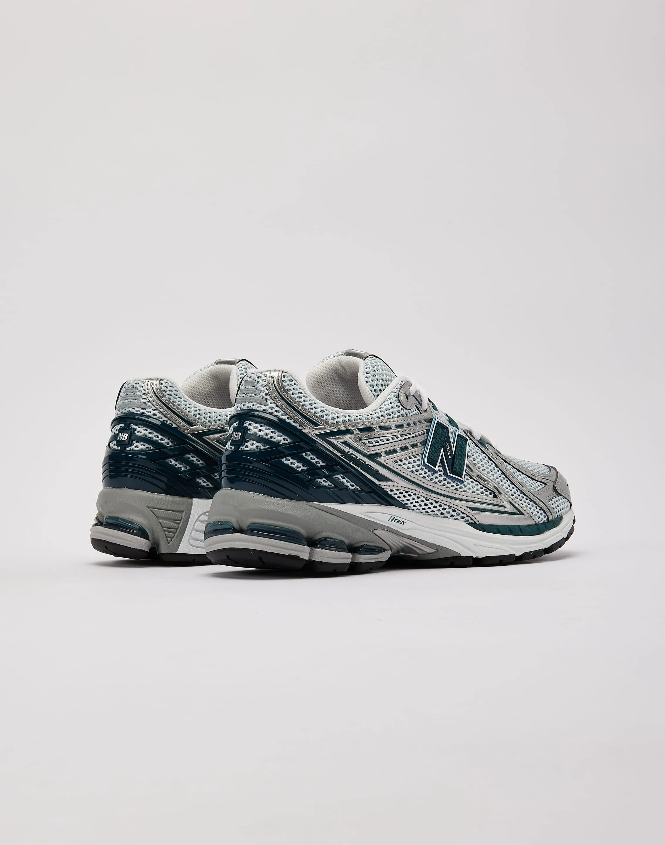 Easy Entry Train Hike New Balance 1906R
