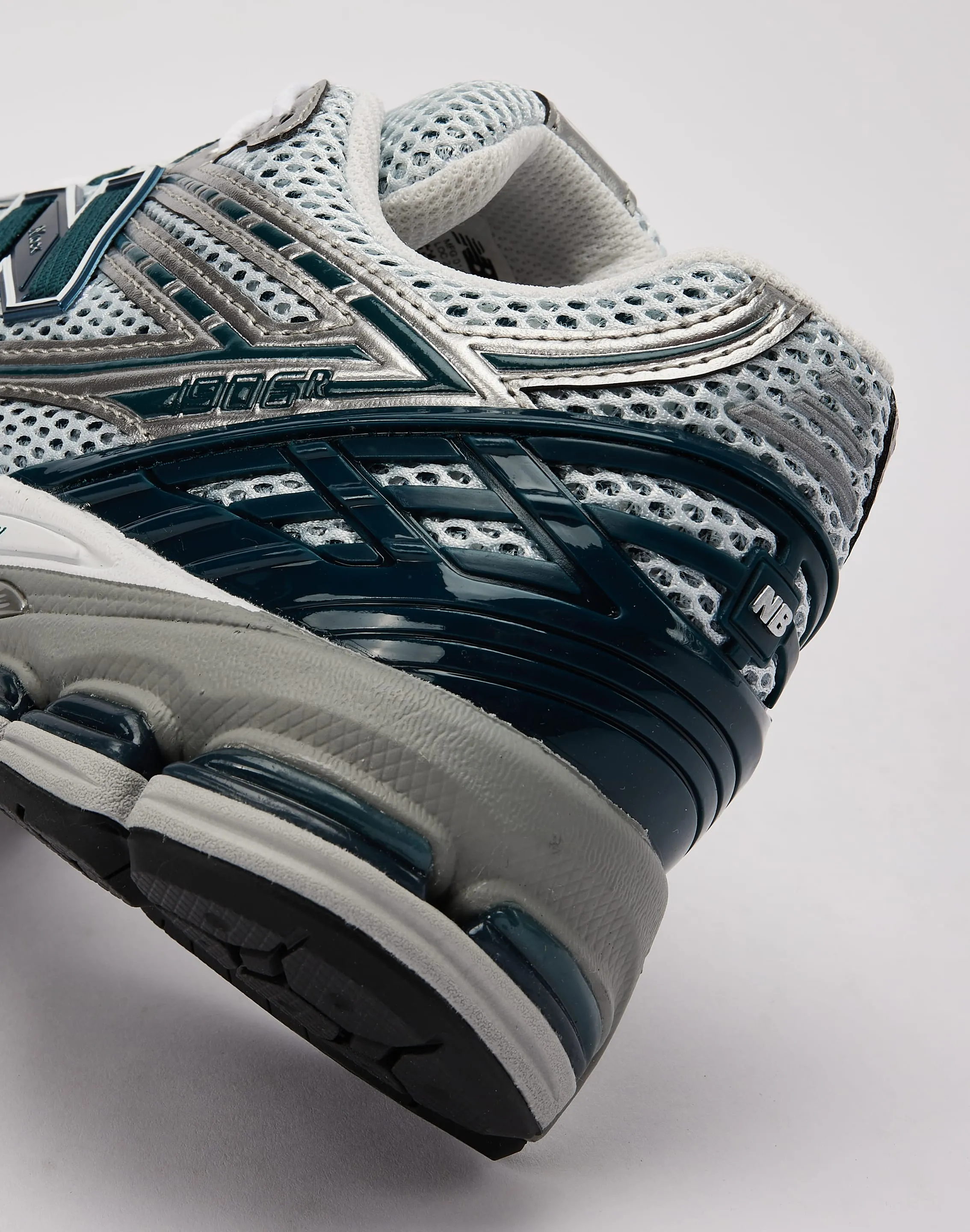 Cool Look Soft Base New Balance 1906R