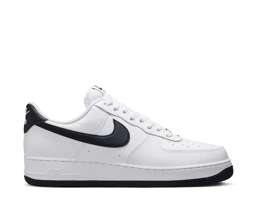 Nike Air Force 1 '07 Slip Resistant Flex grooves
