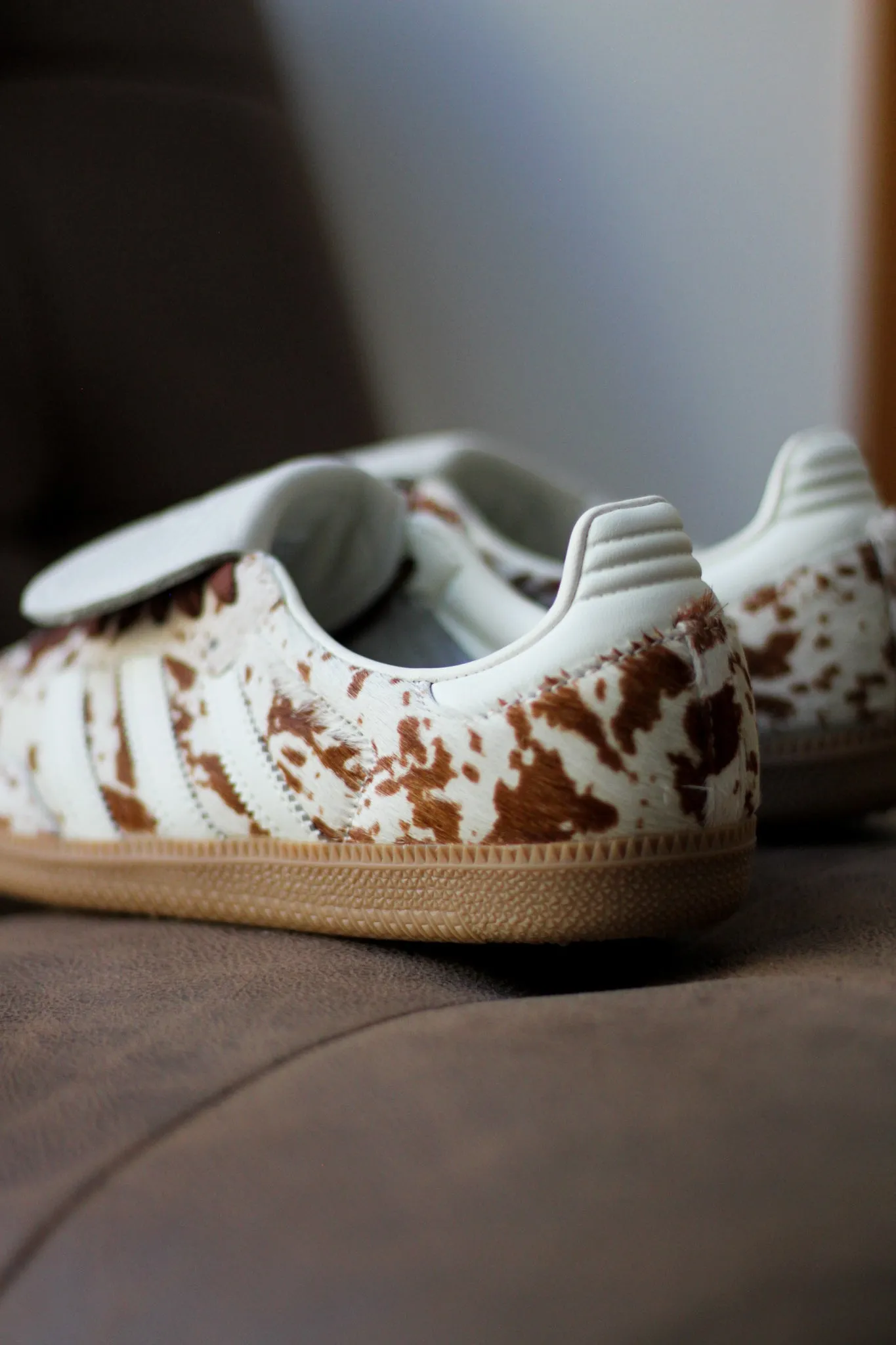 Trend-Core W ADIDAS SAMBA LT "OFF WHITE/LUCID PINK/GUM" Comfort support