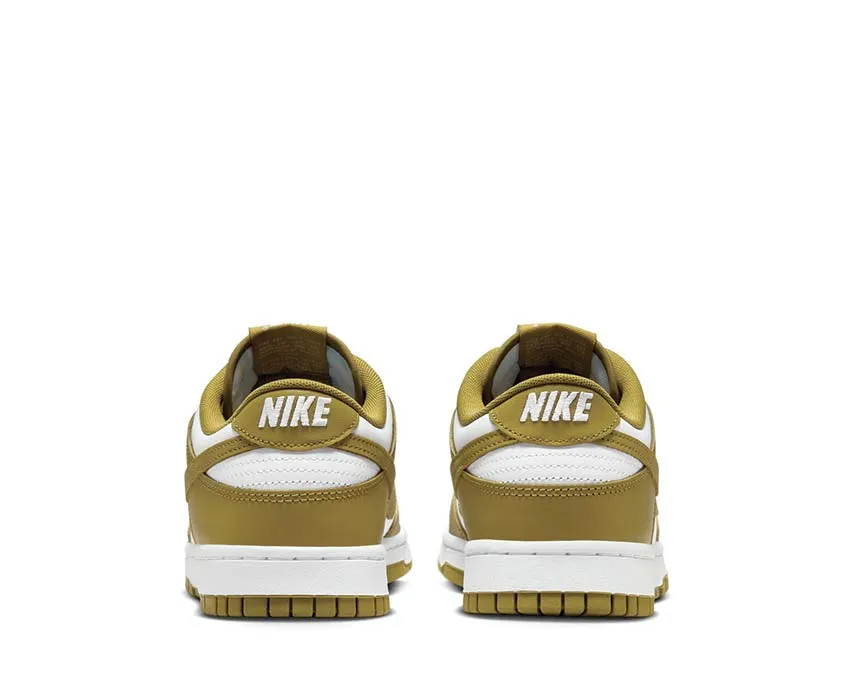 Office Fit Clean Silhouette Nike Dunk Low Retro