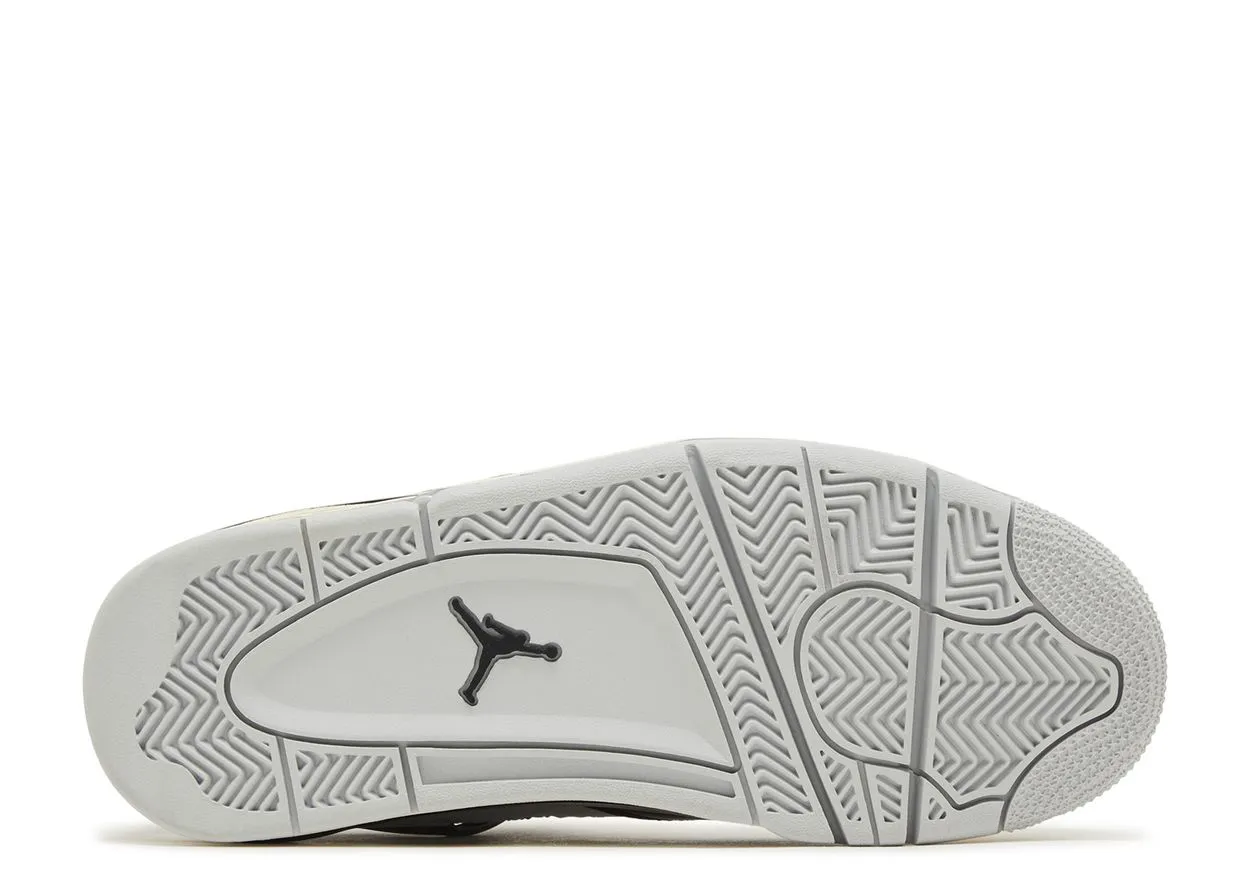 Air Jordan 4 Retro Platinum Gold Foam Texture