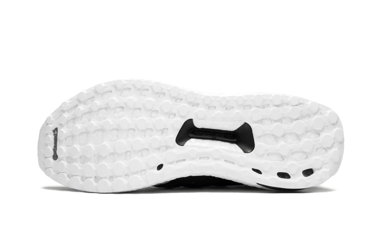 Urban Activity Ultraboost UNDFTD "Undefeated"