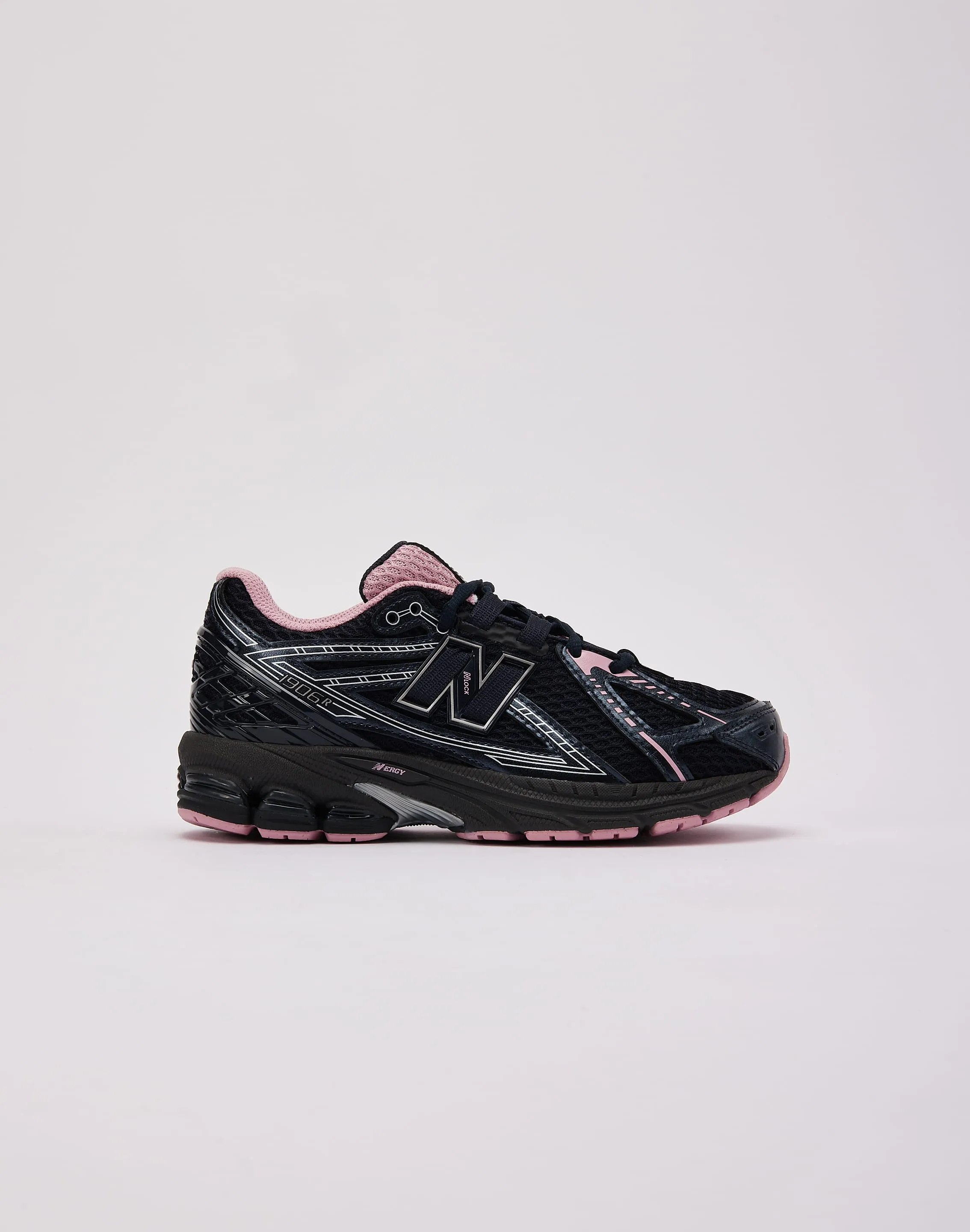 New Balance 1906R Grade-School Sleek Detail