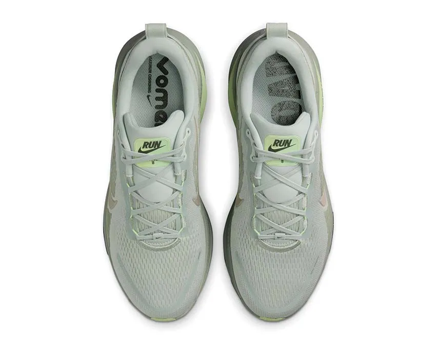 Mid - range Nike Vomero 18 "Barely Volt"