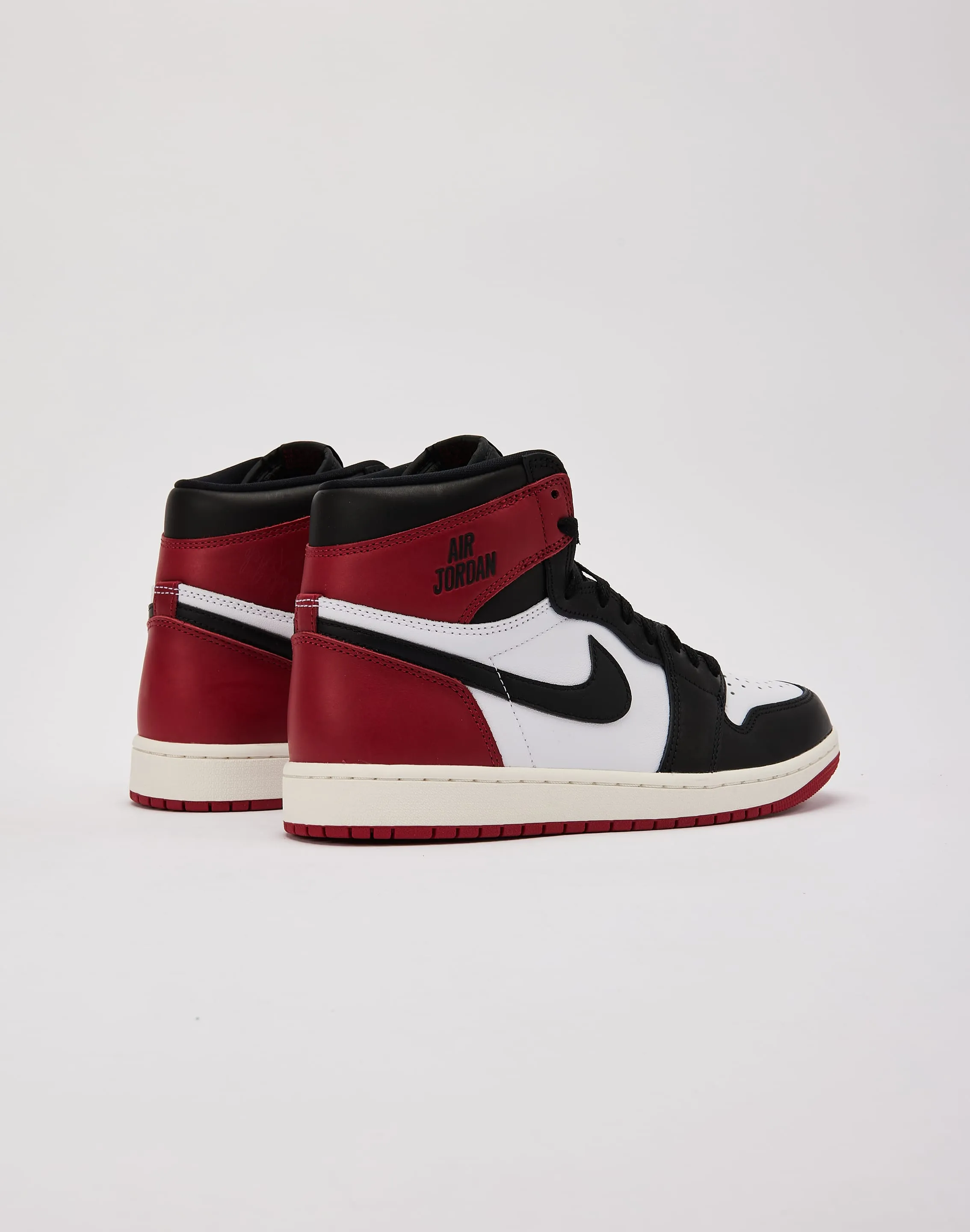 Jordan Air Jordan 1 Retro High OG 'Black Toe Reimagined' Fashion Edge Supportive structure