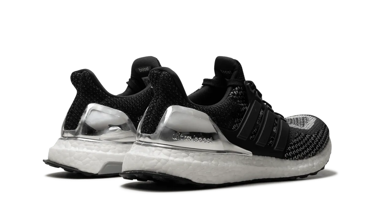 UltraBOOST GS Soft Texture Campus Look