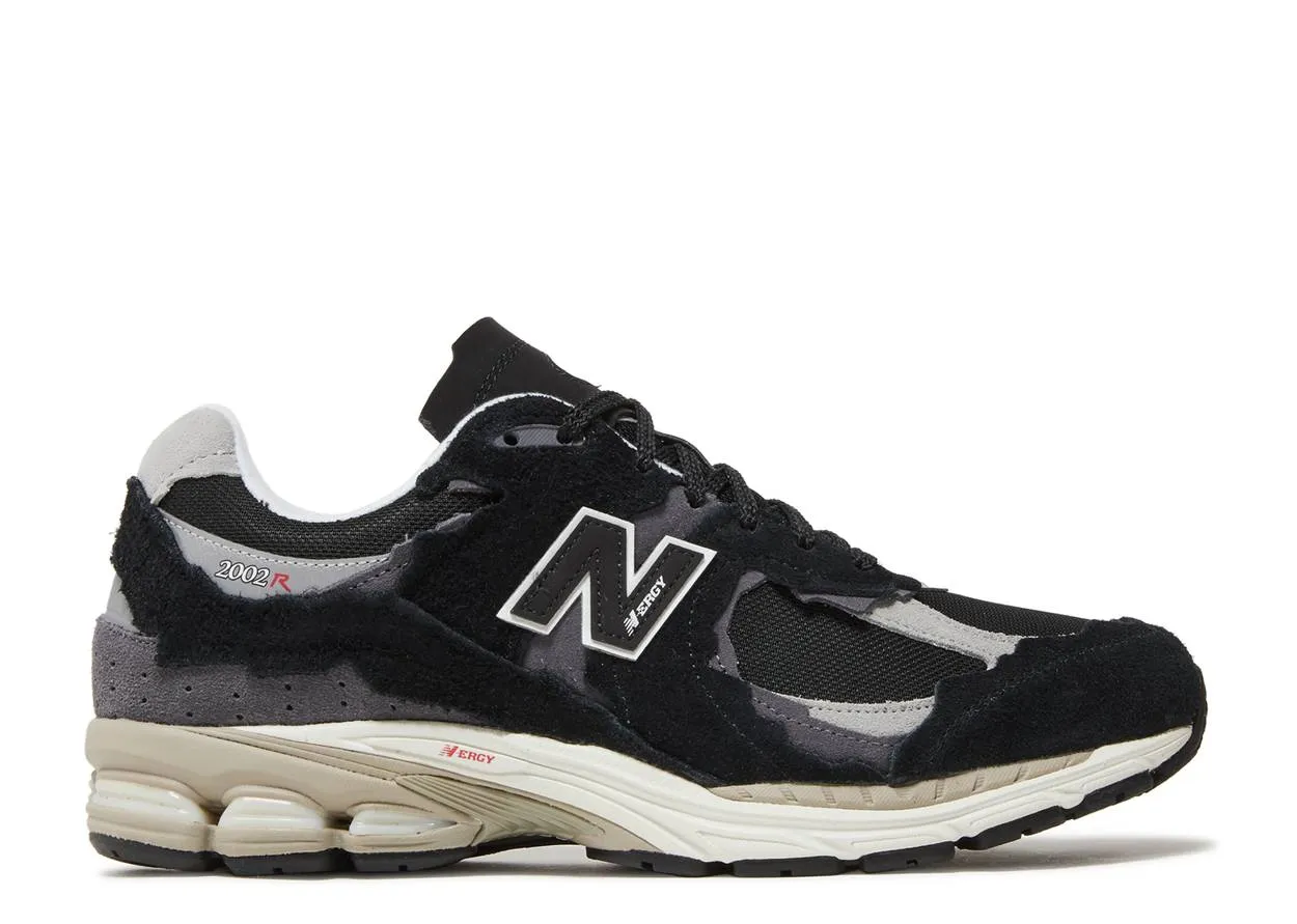 New Balance 2002R Protection Pack Black High Cushion