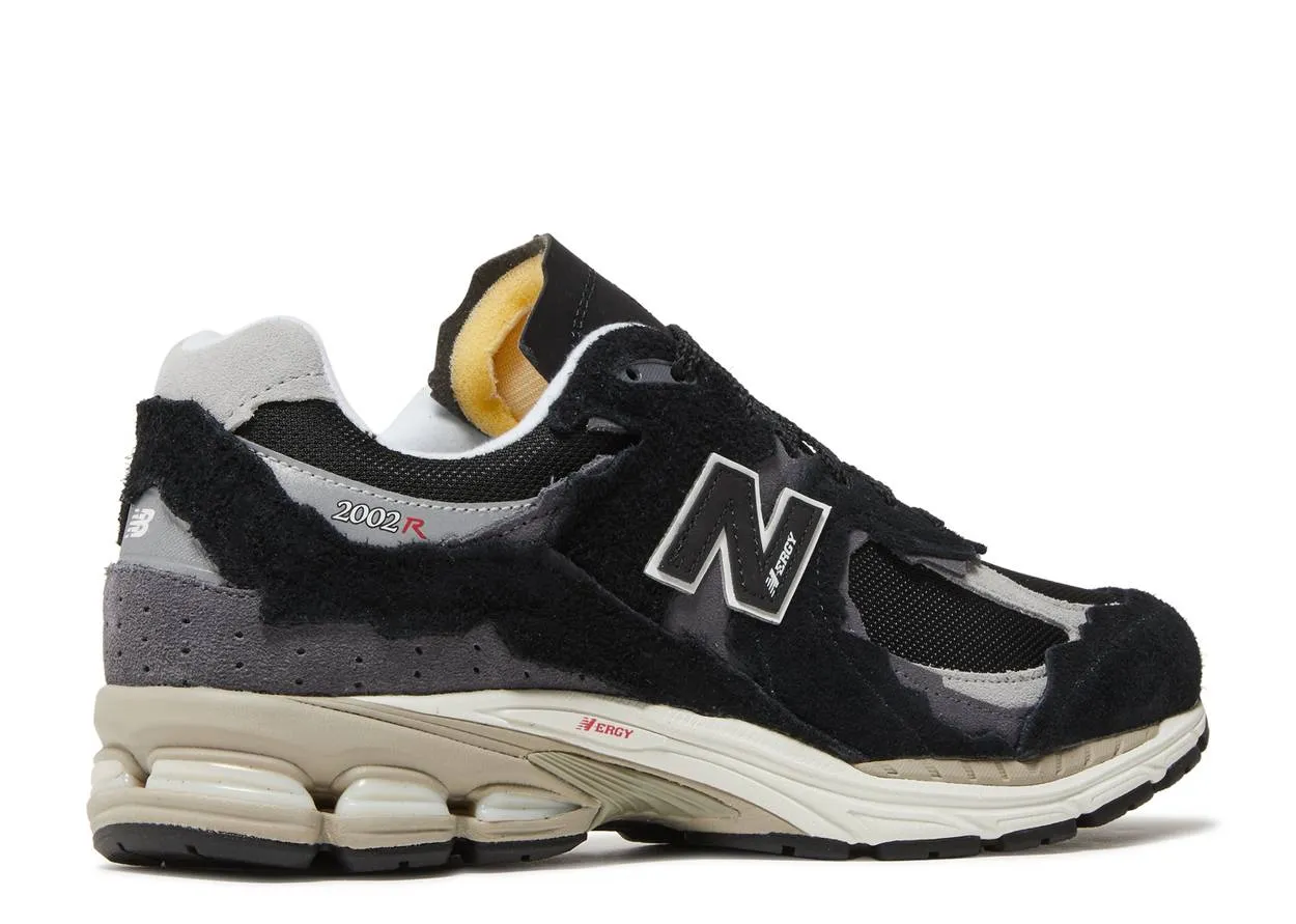 New Balance 2002R Protection Pack Black Walk Easy Park Picnic