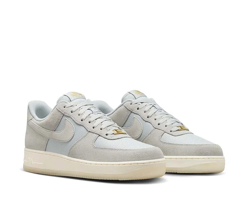 Nike Air Force 1 '07 LV8 "Smoke Grey" Look Walk