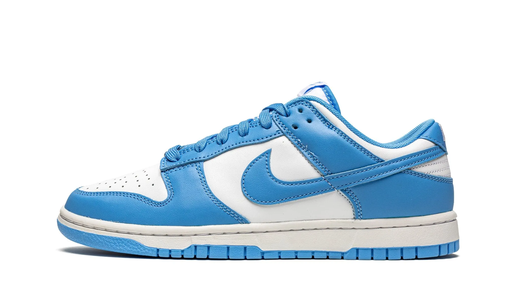 Lightweight Step Nike Dunk Low "UNC" (2021)
