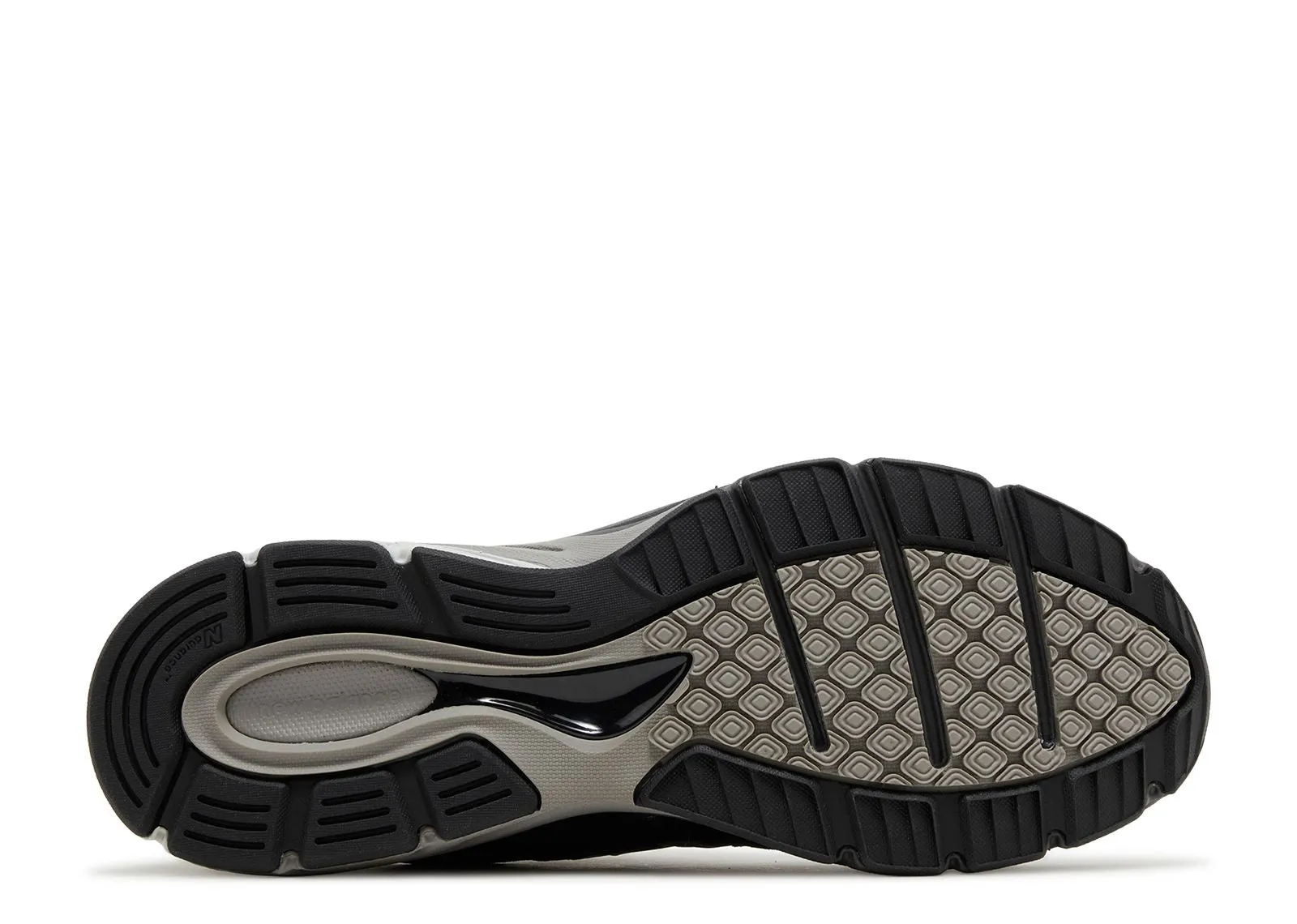 Long Standing New Balance 990v4 MiUSA Black Silver