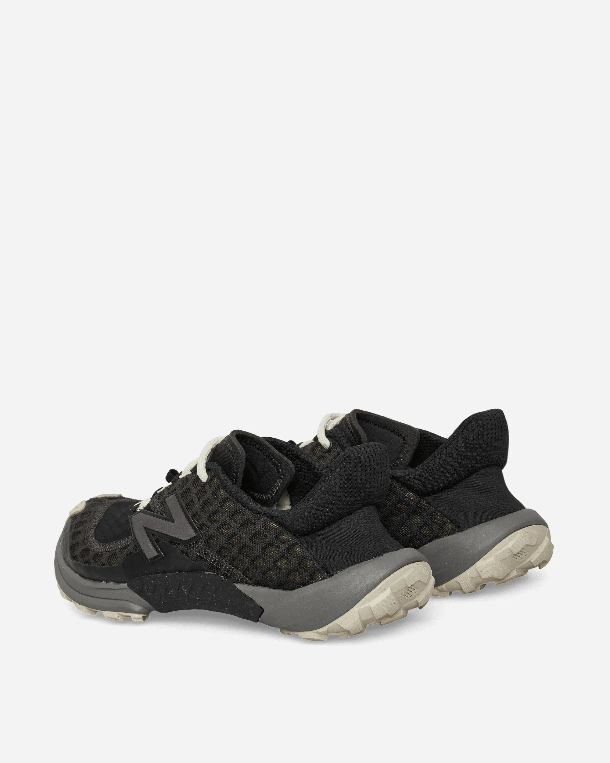 City Run Jungle Path Minimus M10 Sneakers Black