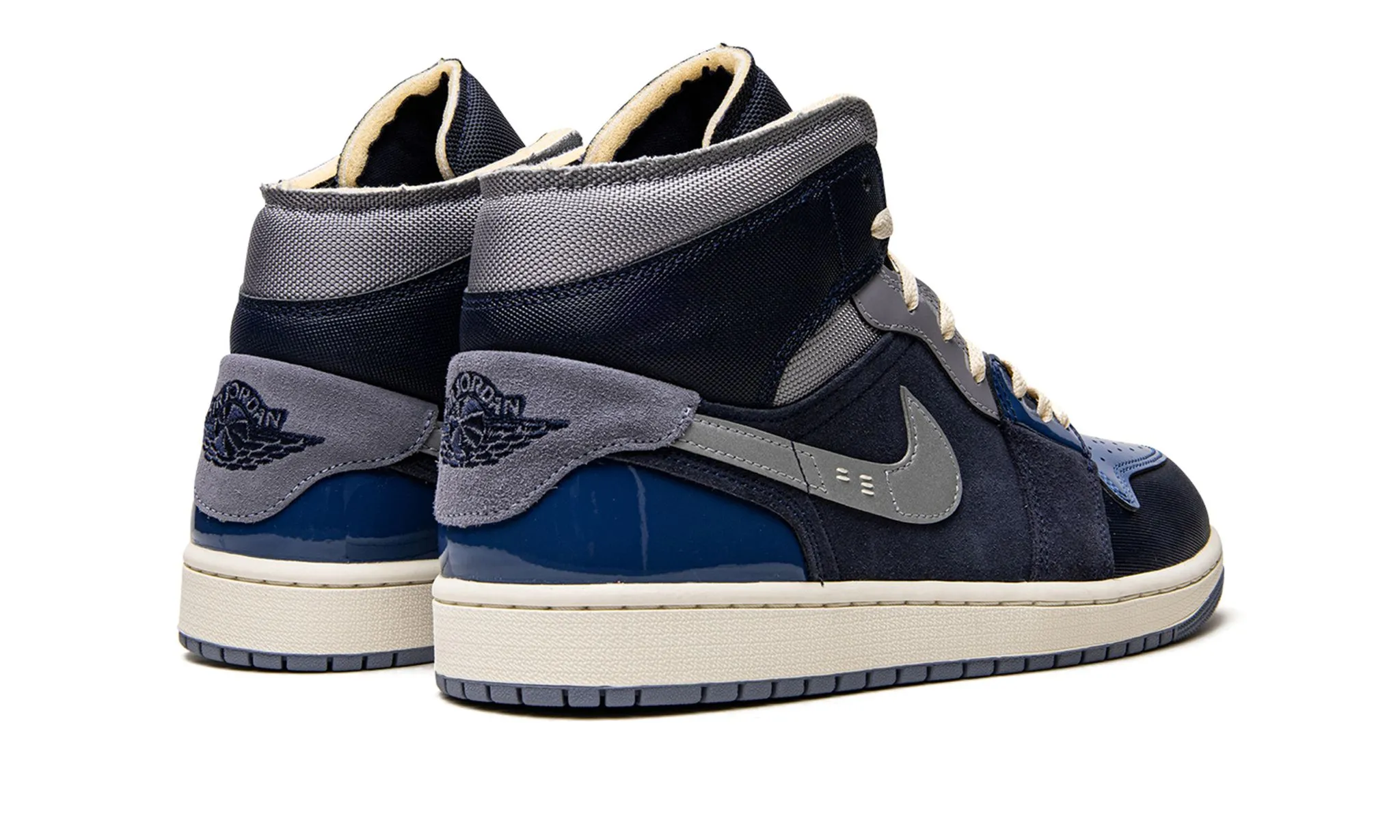 Air Jordan 1 Mid SE Craft Obsidian Move Free Lift Step