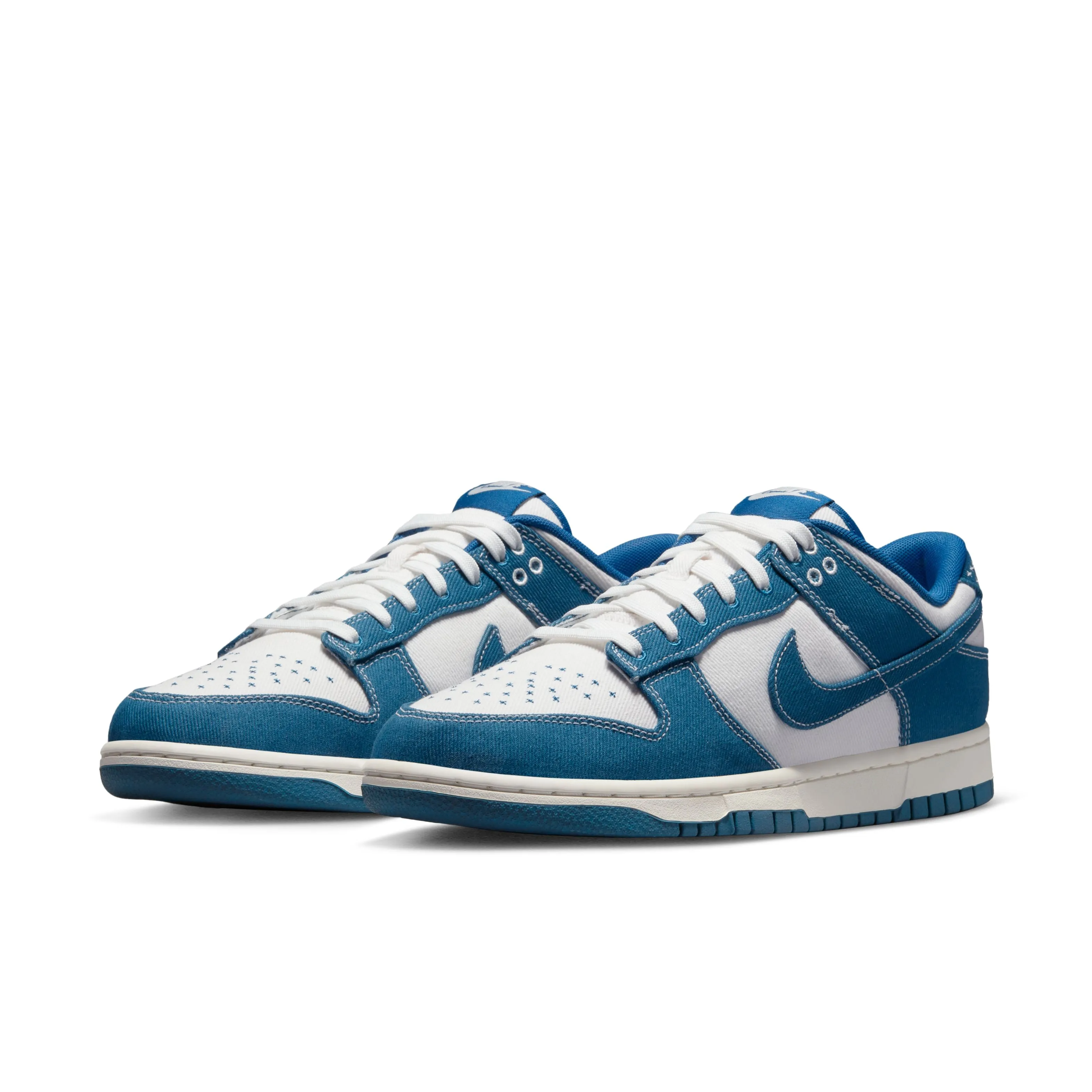 Firm Grip weekend use Dunk Low Retro SE Lifestyle Shoes