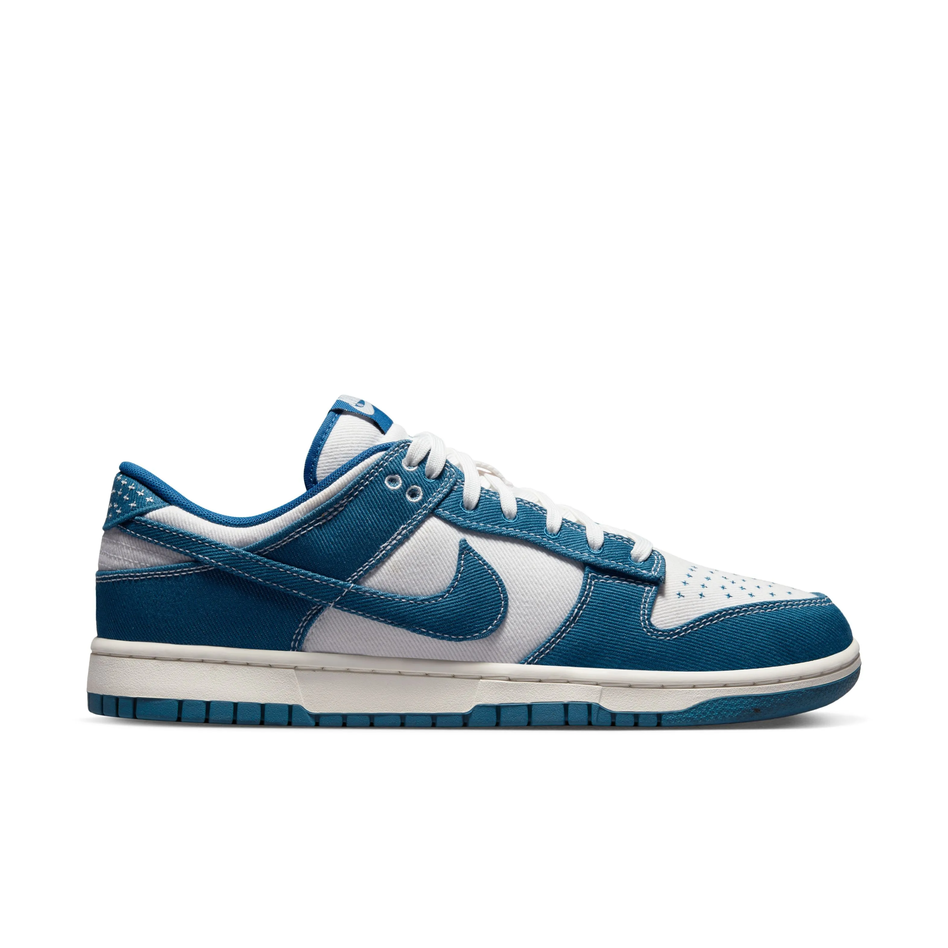 Step Ease Dunk Low Retro SE Lifestyle Shoes