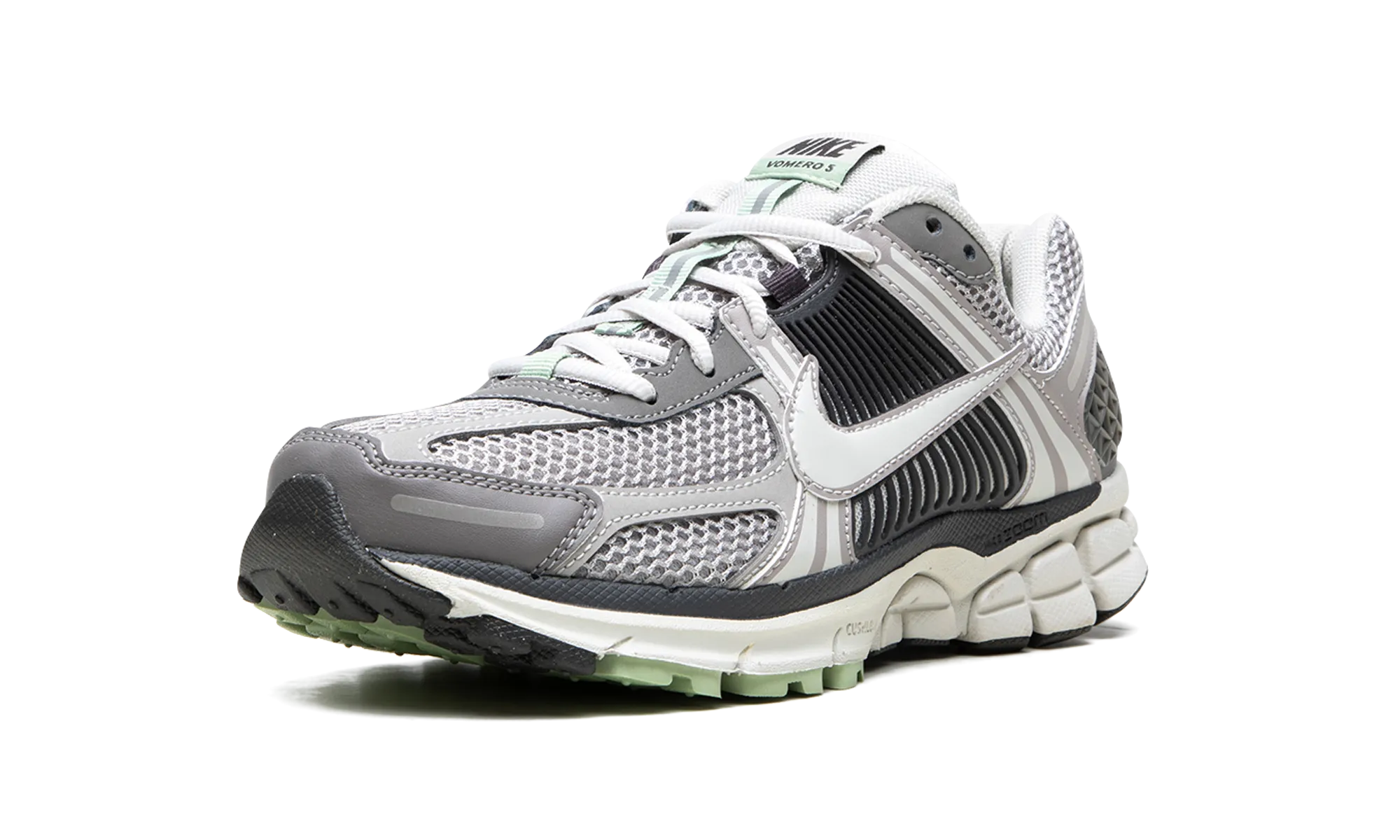 high-end VOMERO 5 WMNS "Cobblestone"