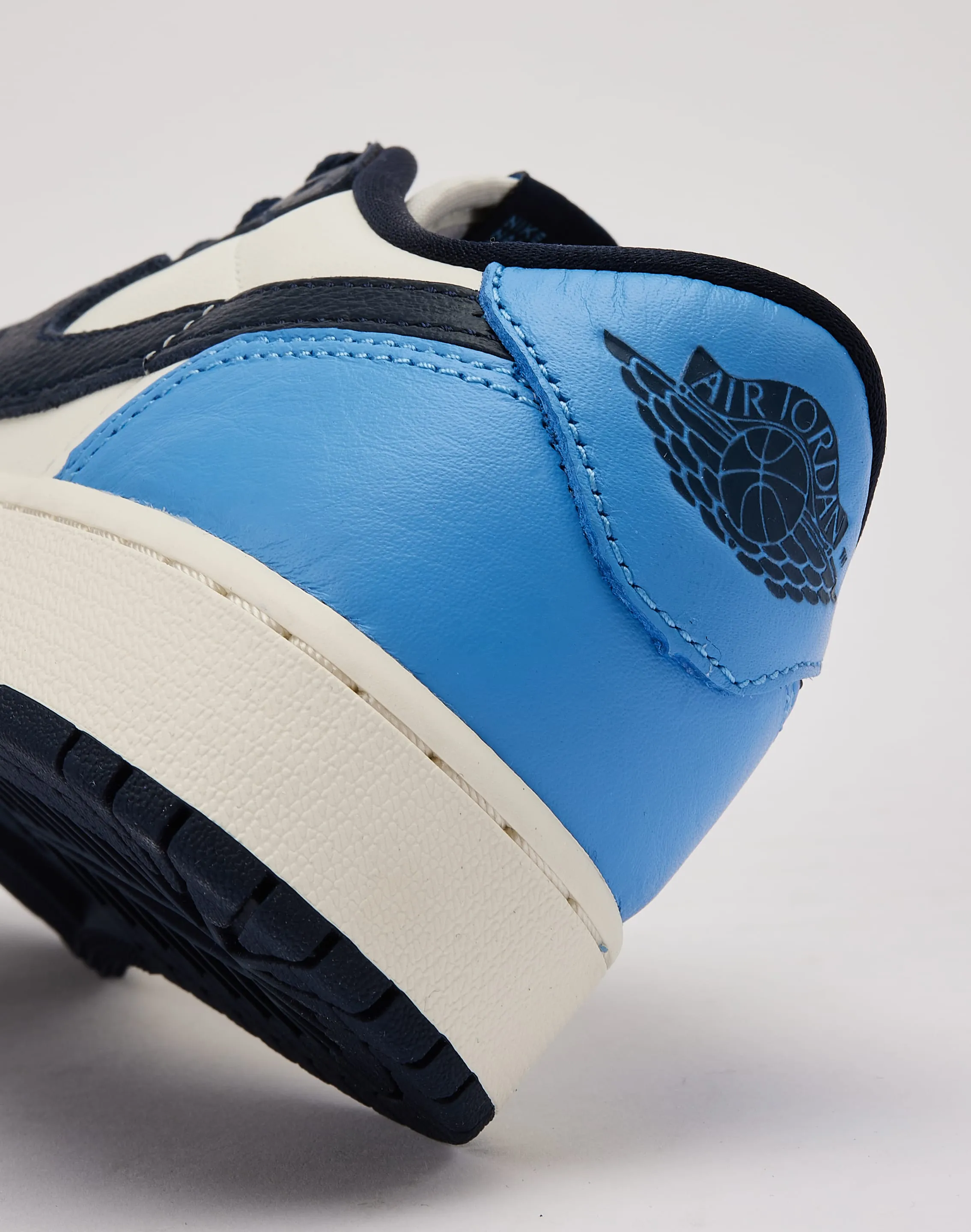 material Lace Tie Jordan Air Jordan 1 Retro Low OG 'Obsidian' Grade-School
