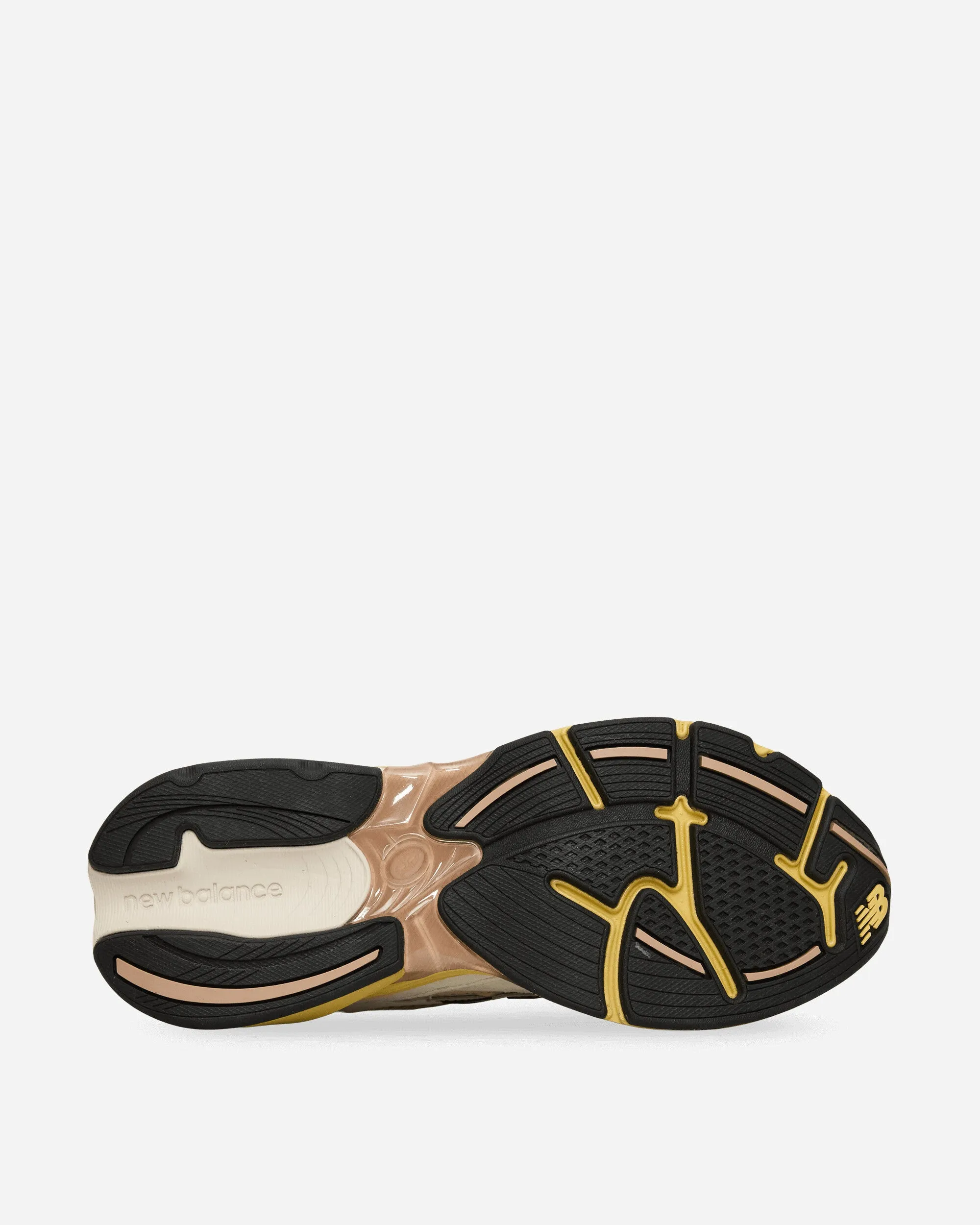 2010 Sneakers Linen / Desert Clay Retro Mood