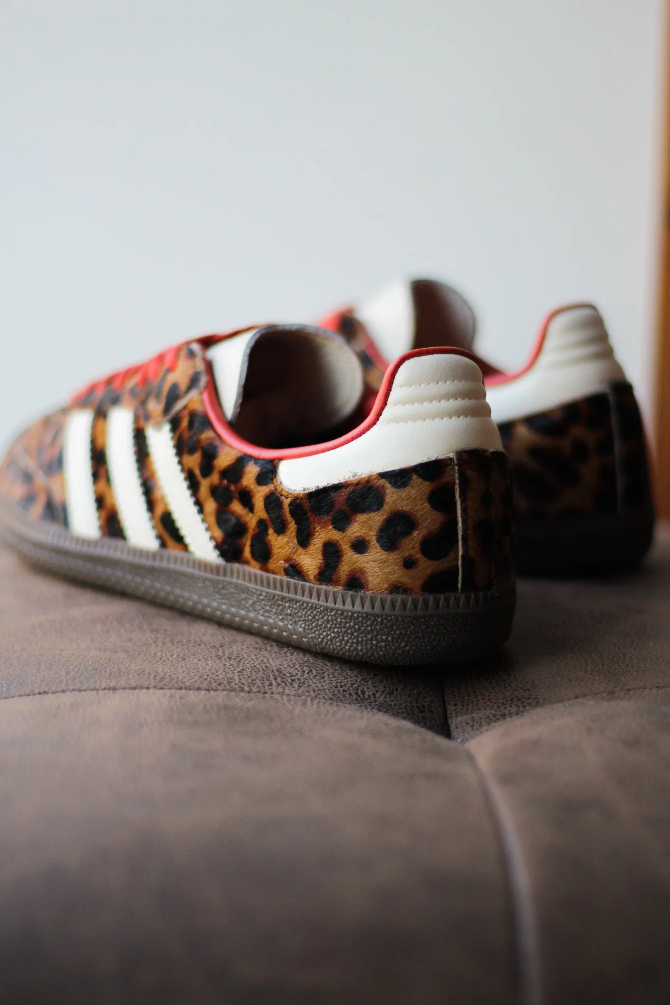 Active Dynamic Edge Comfort Padding W ADIDAS SAMBA OG " CORE BLACK/PRELOVED RED/CREAM WHITE"