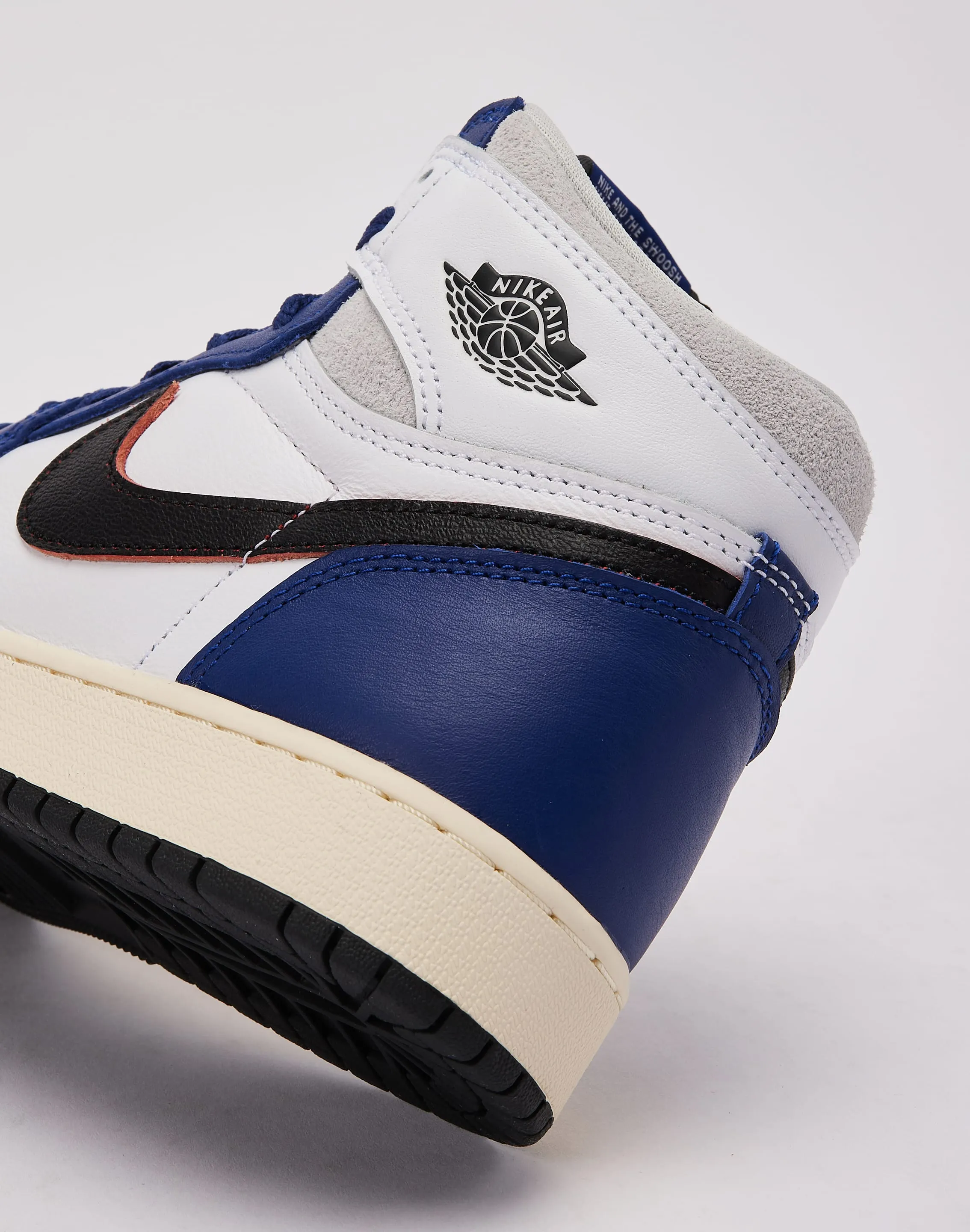 Jordan Air Jordan 1 Retro High OG 'Rare Air' Grade-School Young Mood