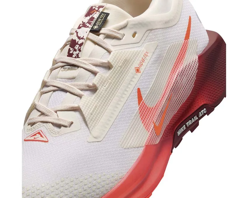 Nike Pegasus Trail 5 GTX "Silt Red" forefoot - padded running shoes