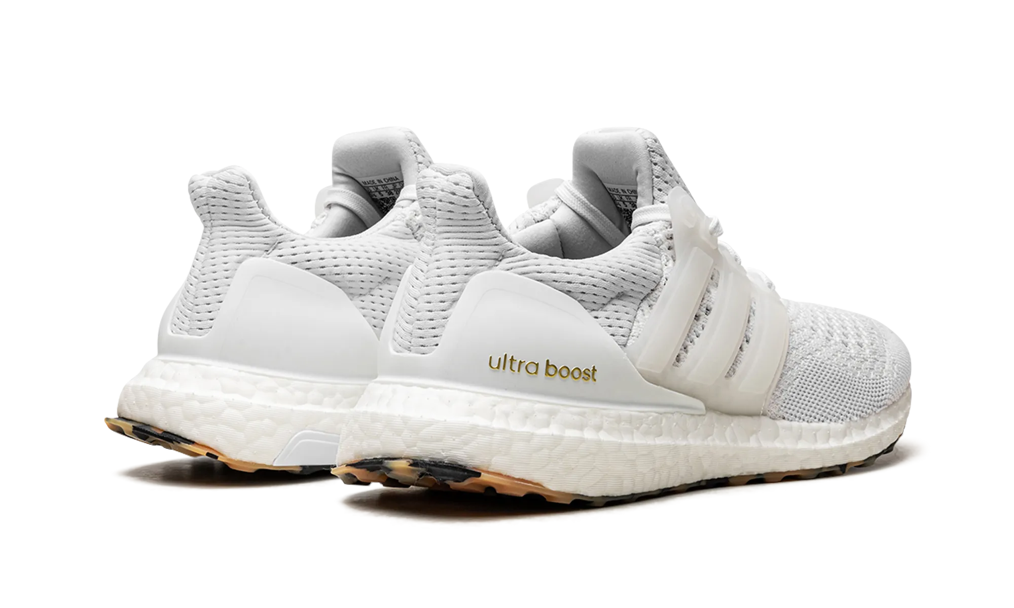 ULTRABOOST 1.0 Light   weight   design clean look