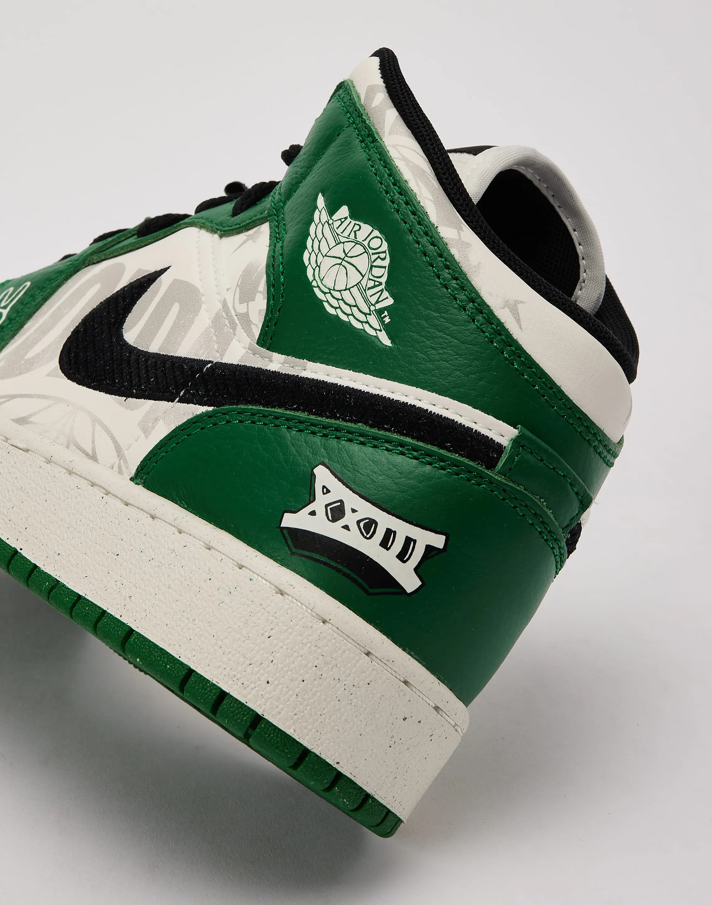 Breathable Material Jordan Air Jordan 1 Mid SE Grade-School