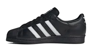 Superstar 82 "Black" Anti   Slip Feature